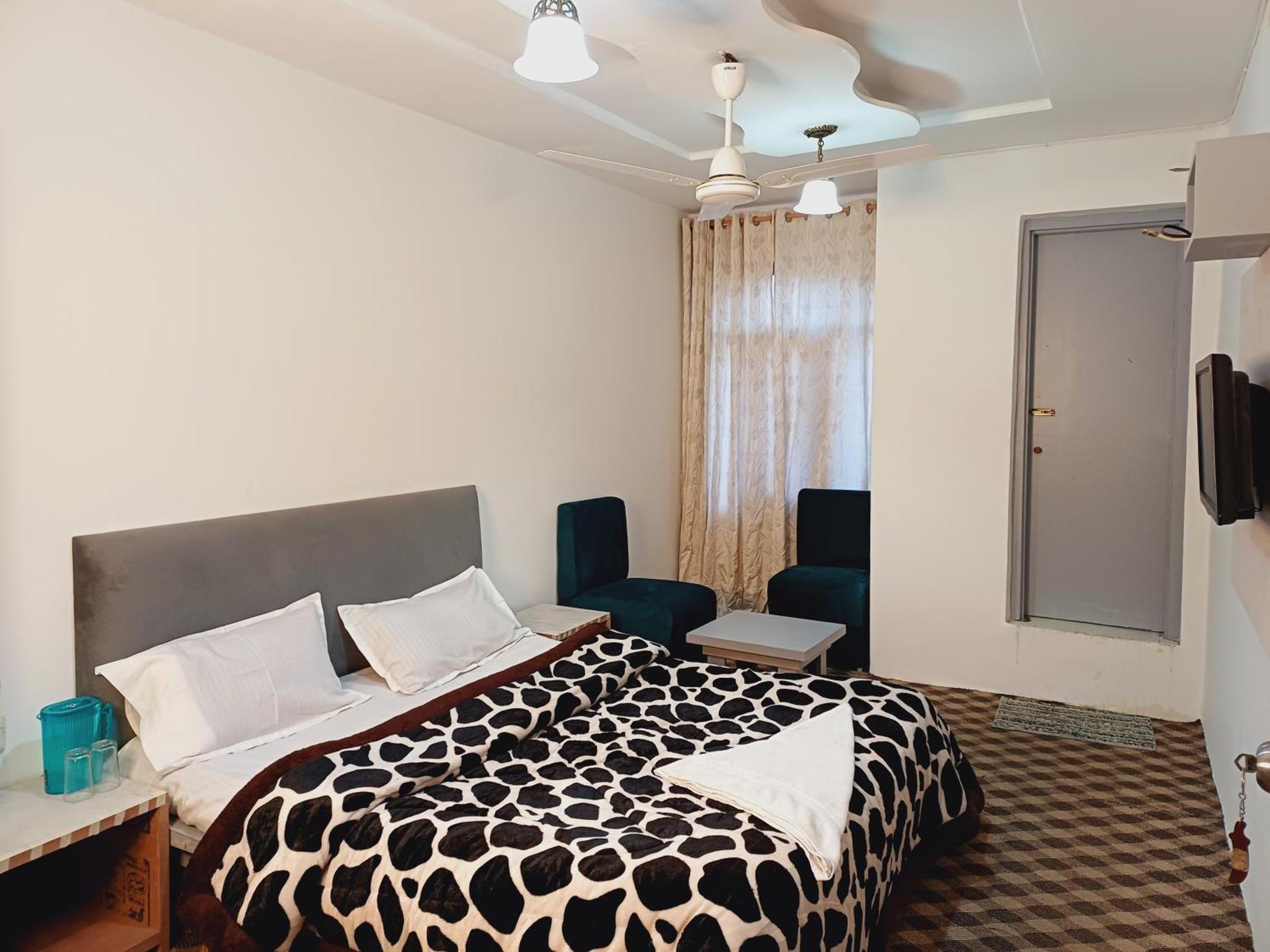 Hotel New Aashiyana 2*