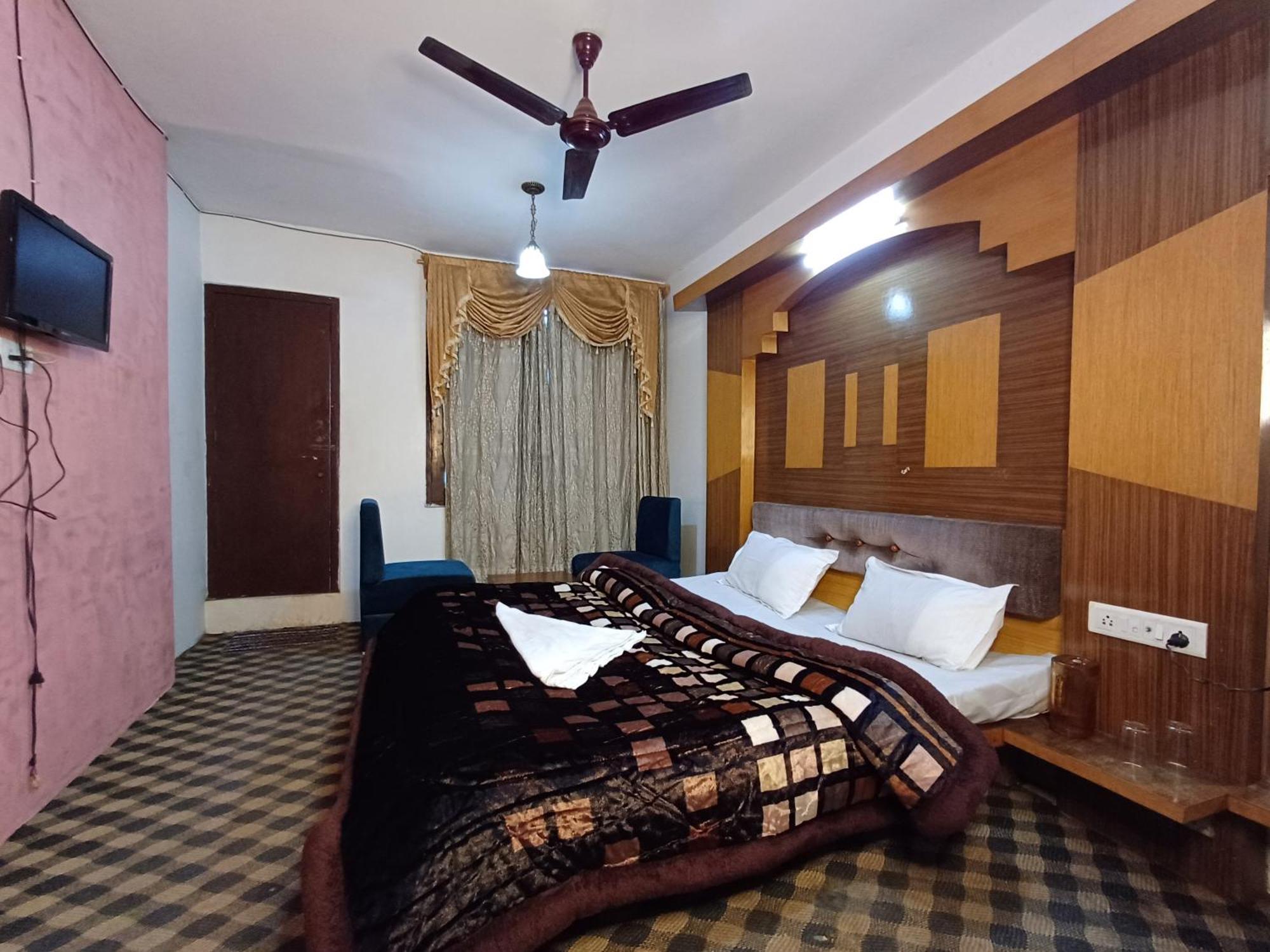 Hotel New Aashiyana 2*