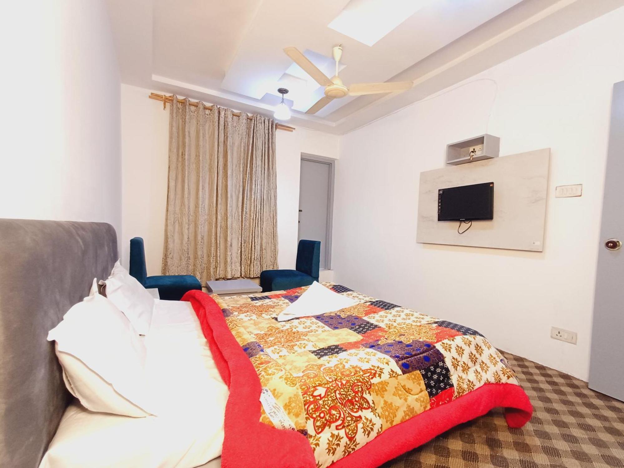Hotel New Aashiyana 2*