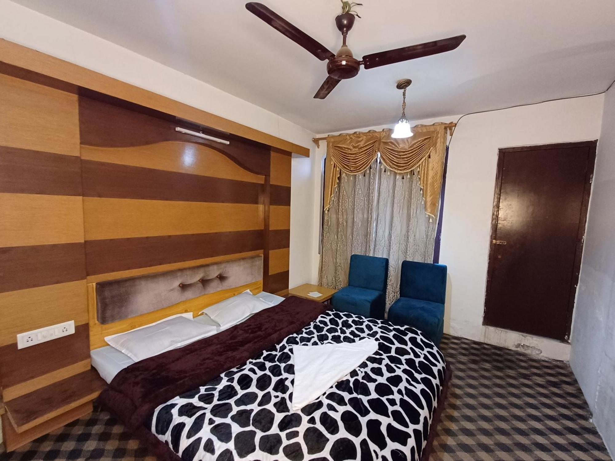 Hotel New Aashiyana