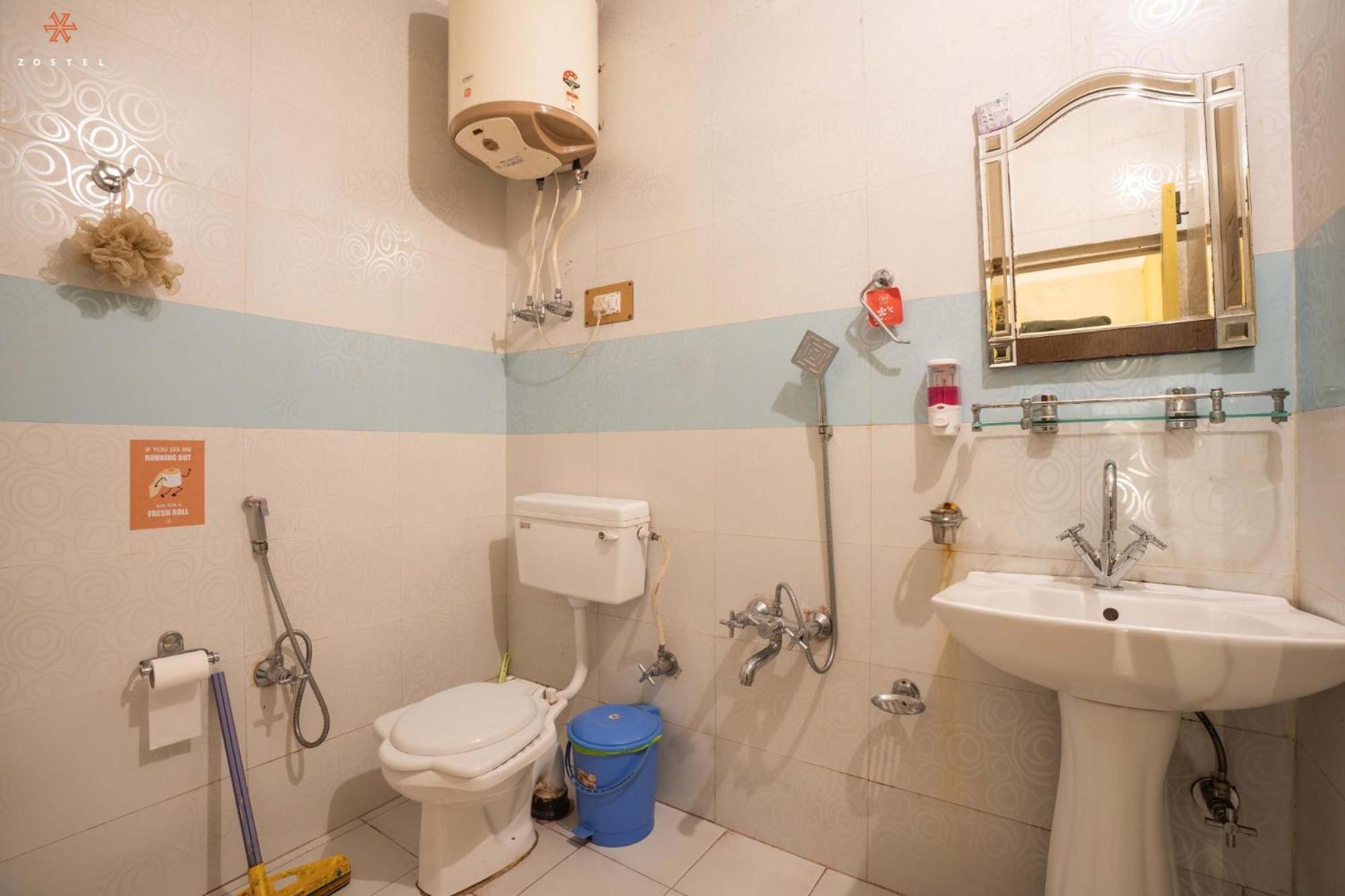 Hostel Zostel *