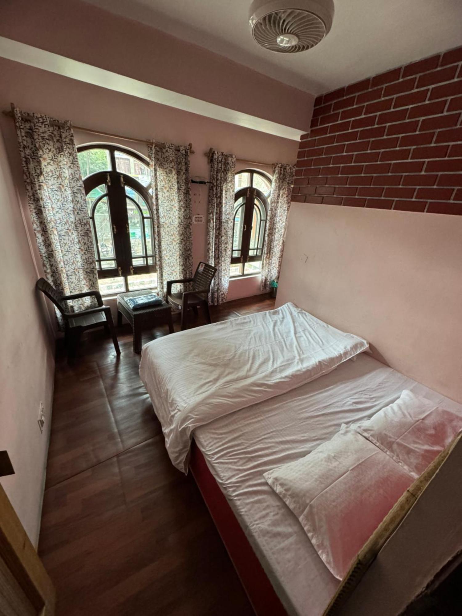 Brick Peace Srinagar (Jammu and Kashmir)