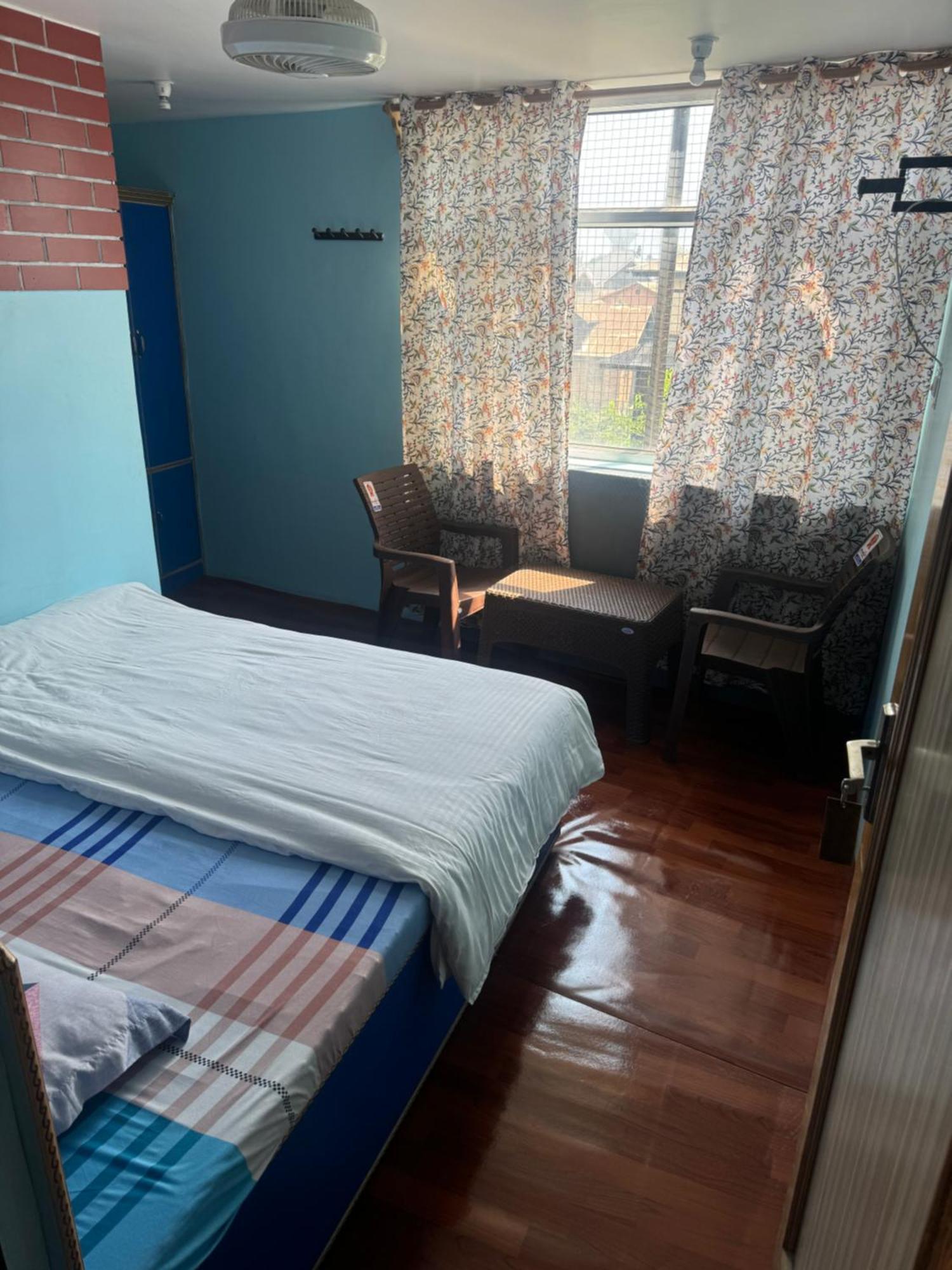 Homestay Brick Peace Srinagar (Jammu and Kashmir)