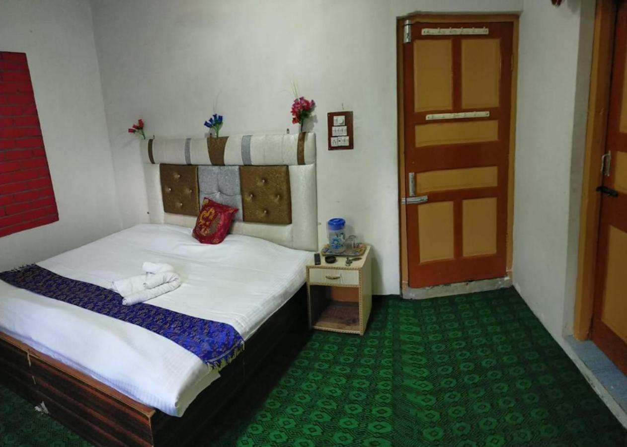 Shamus Javed Homestay Srinagar (Jammu and Kashmir)