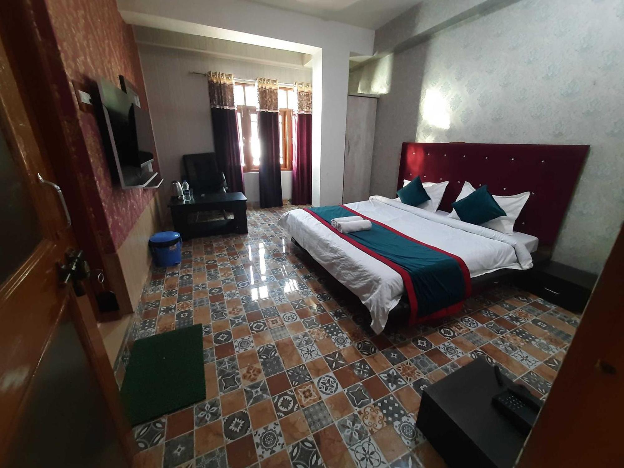 O Graceland Hotel Srinagar (Jammu and Kashmir)