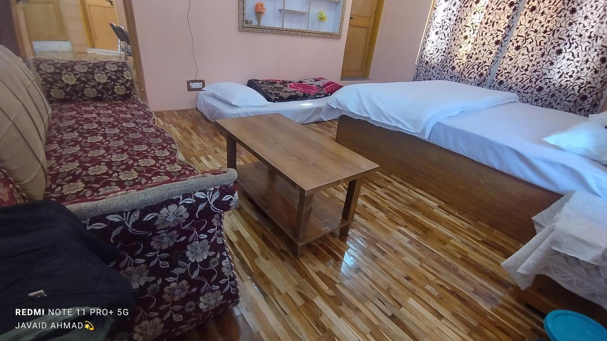 Kashmir Vintage Homestay *