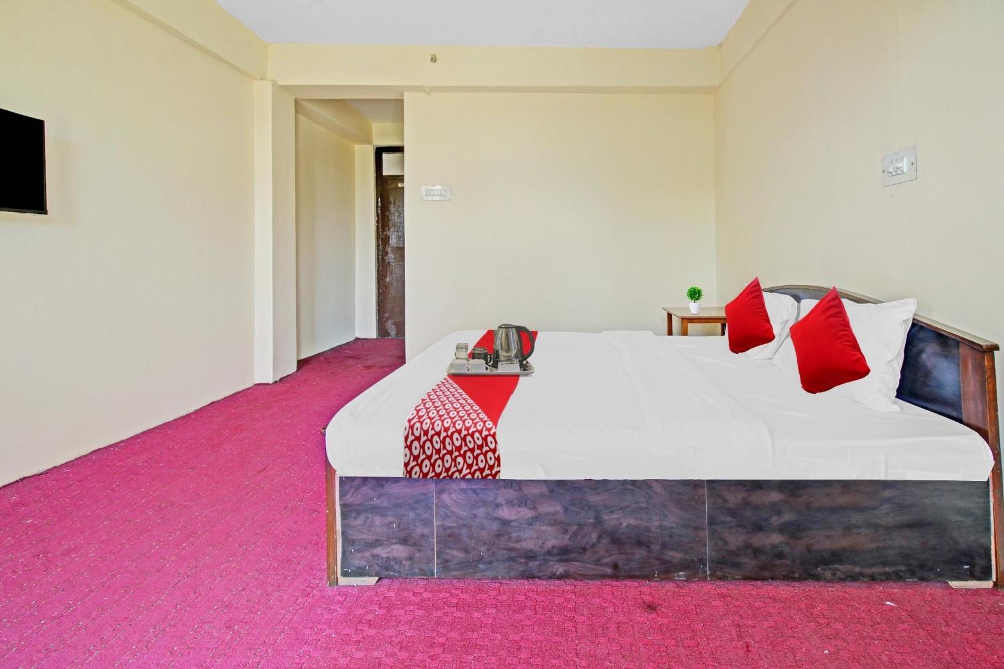 O Hunter's & Cafe Hotel Srinagar (Jammu and Kashmir)
