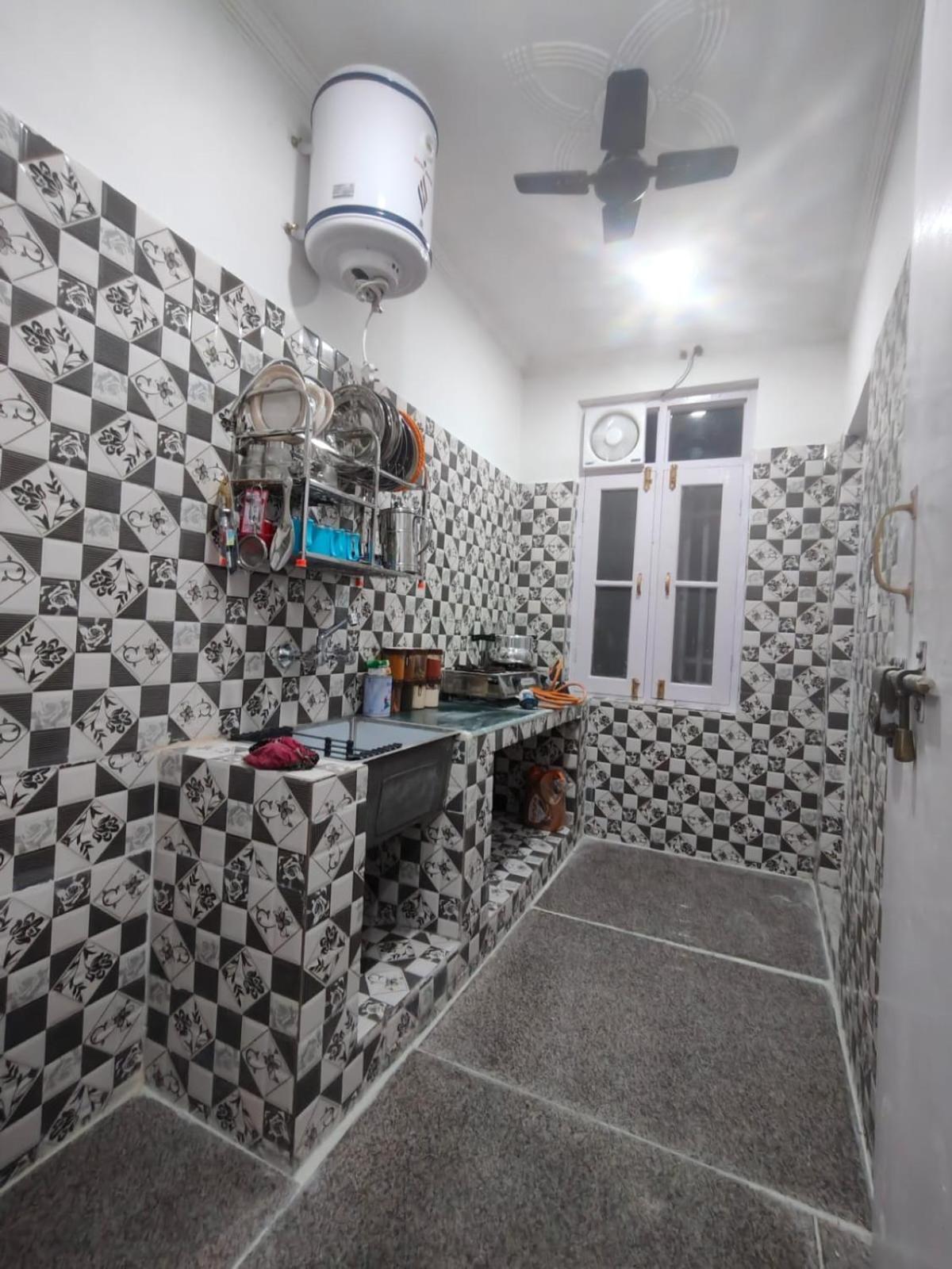 Apartment Gulzar With Kitchen Srinagar (Jammu and Kashmir)