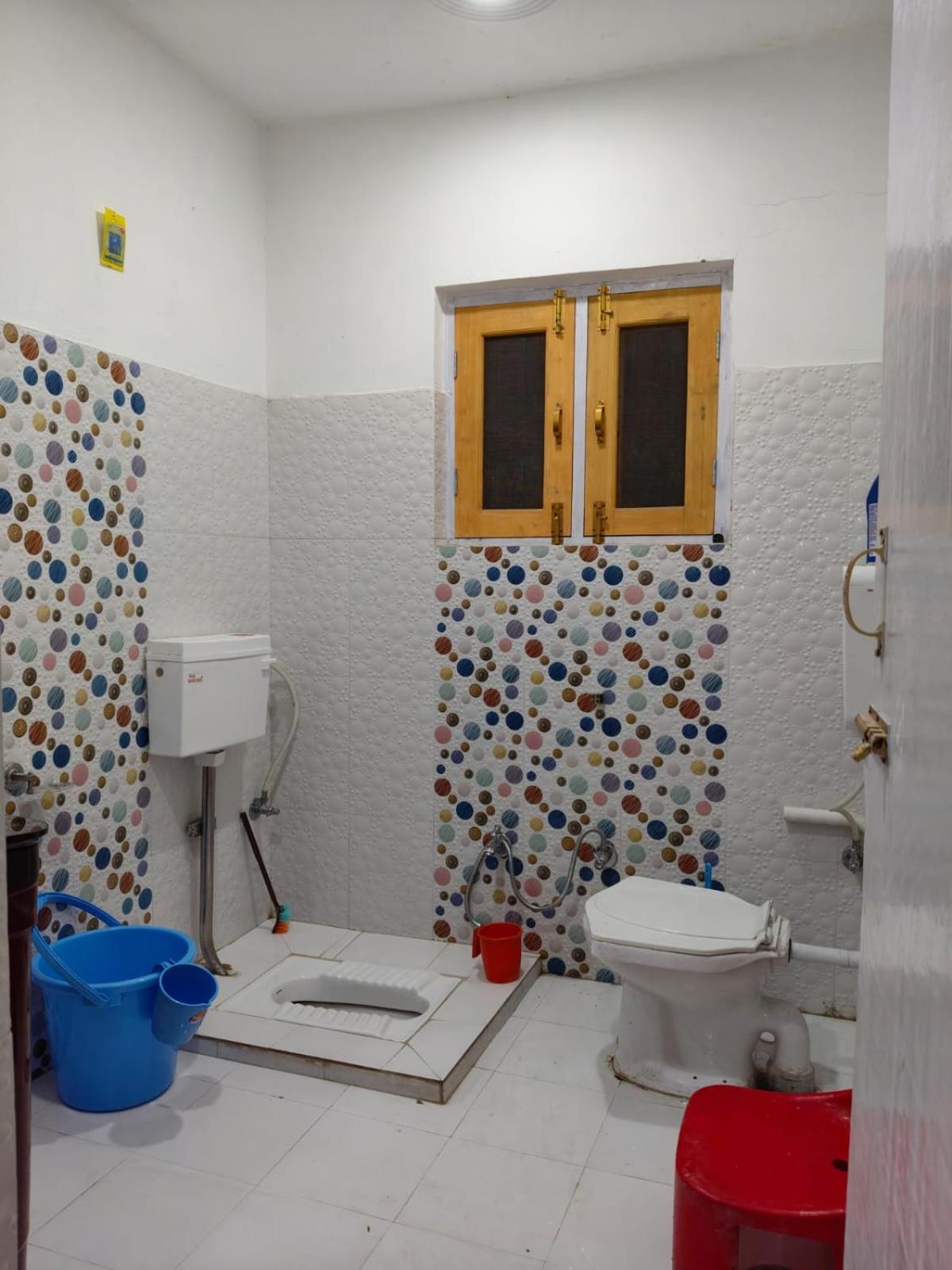 Gulzar With Kitchen Apartment Srinagar (Jammu and Kashmir)
