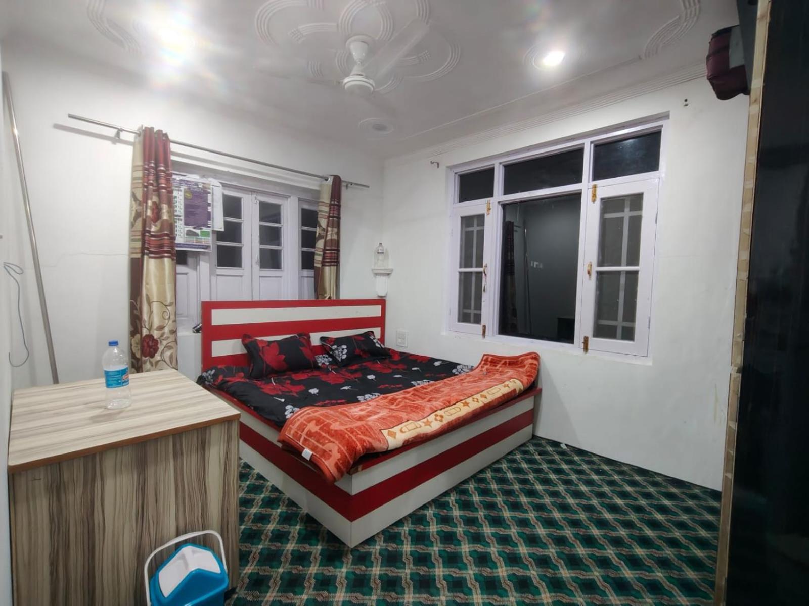 Gulzar With Kitchen Apartment