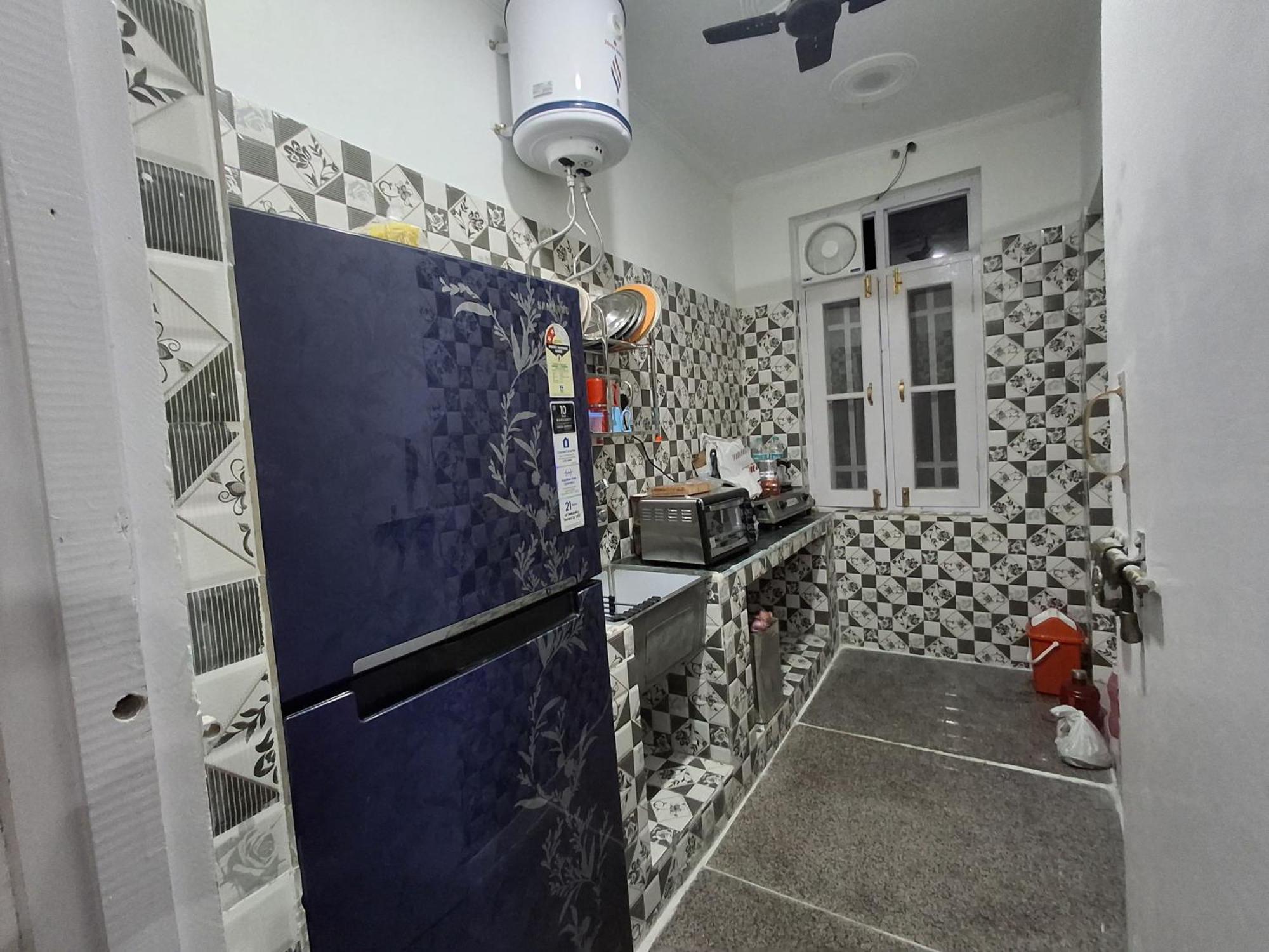 Gulzar With Kitchen Apartment *