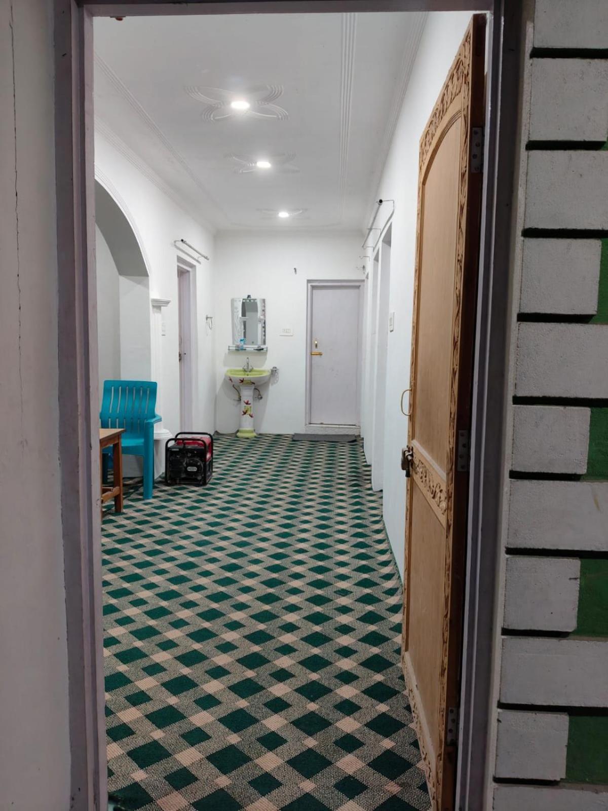 Gulzar With Kitchen Apartment