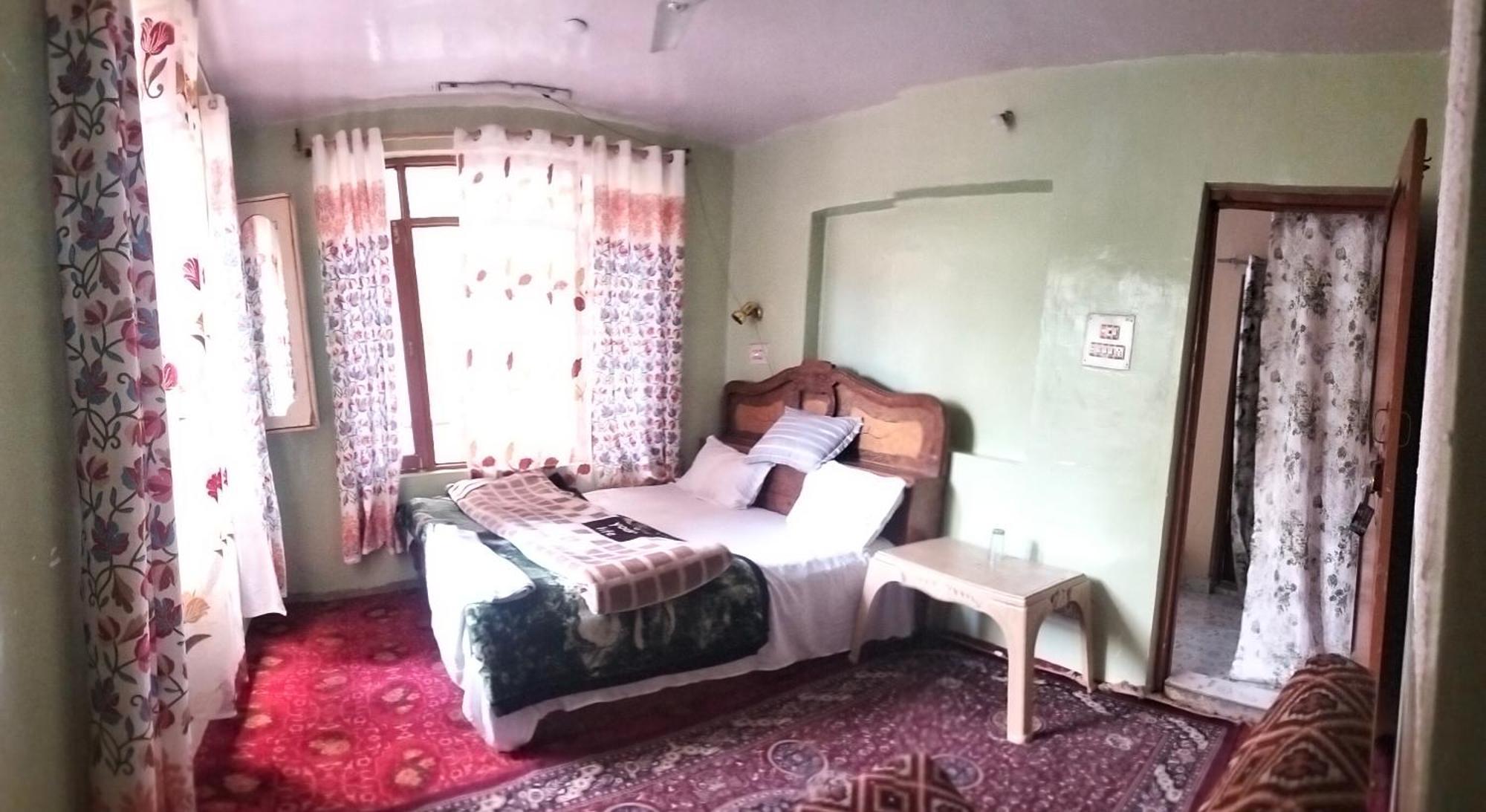 Double Tree Irshad