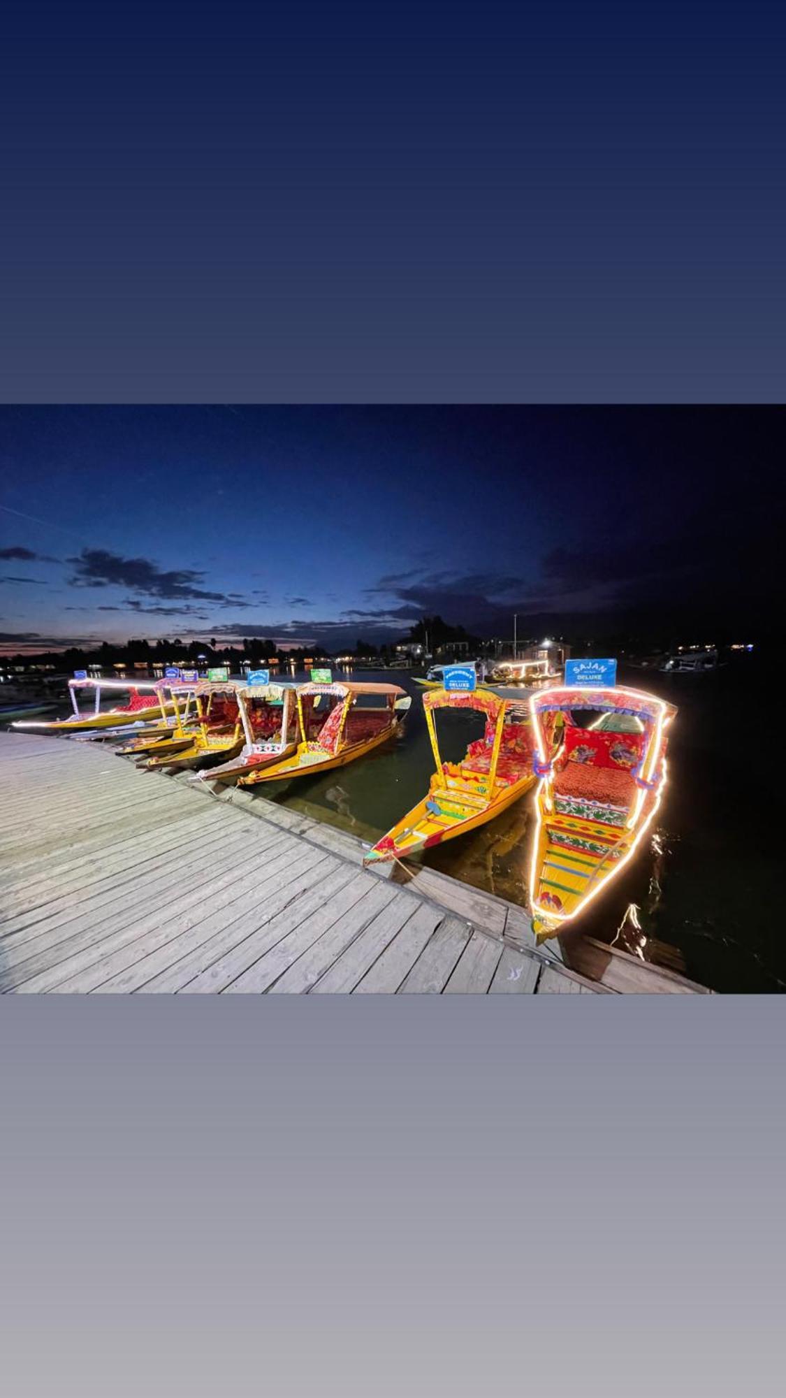 Hotel New Sea Palace Houseboats Srinagar (Jammu and Kashmir)