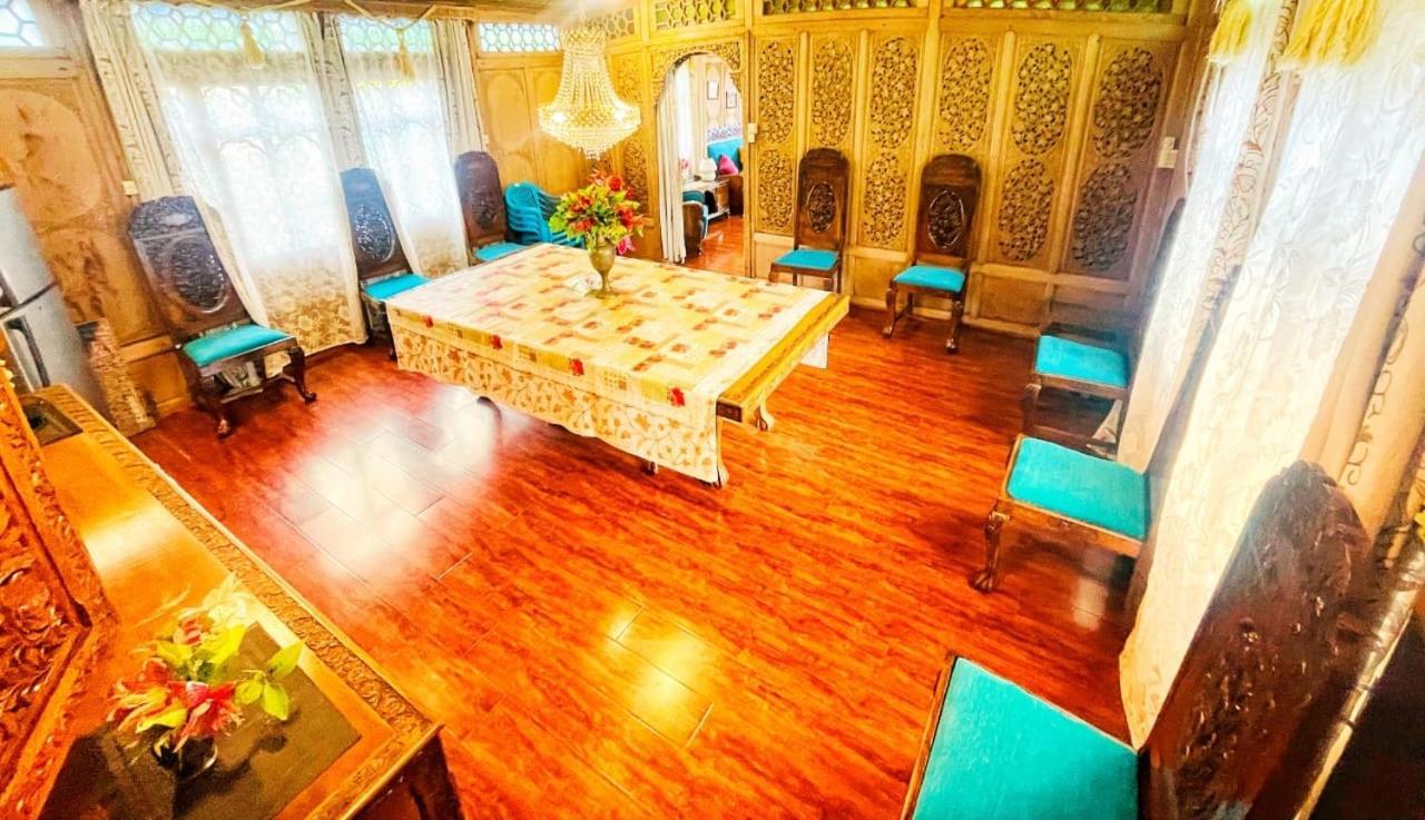 Hayat Group Of Houseboats Srinagar (Jammu and Kashmir)