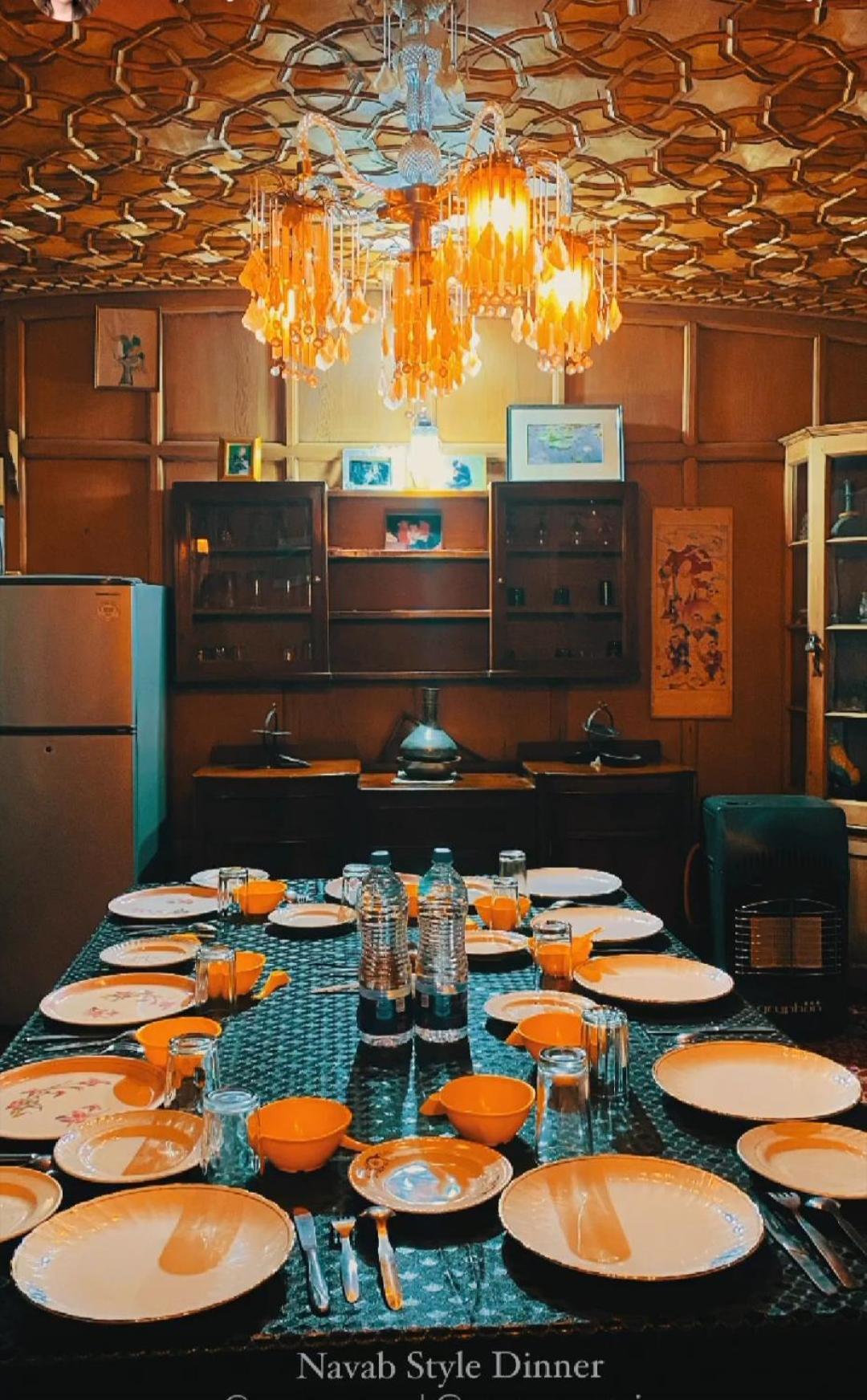 Floating Shanghai Group Of Houseboats 4*