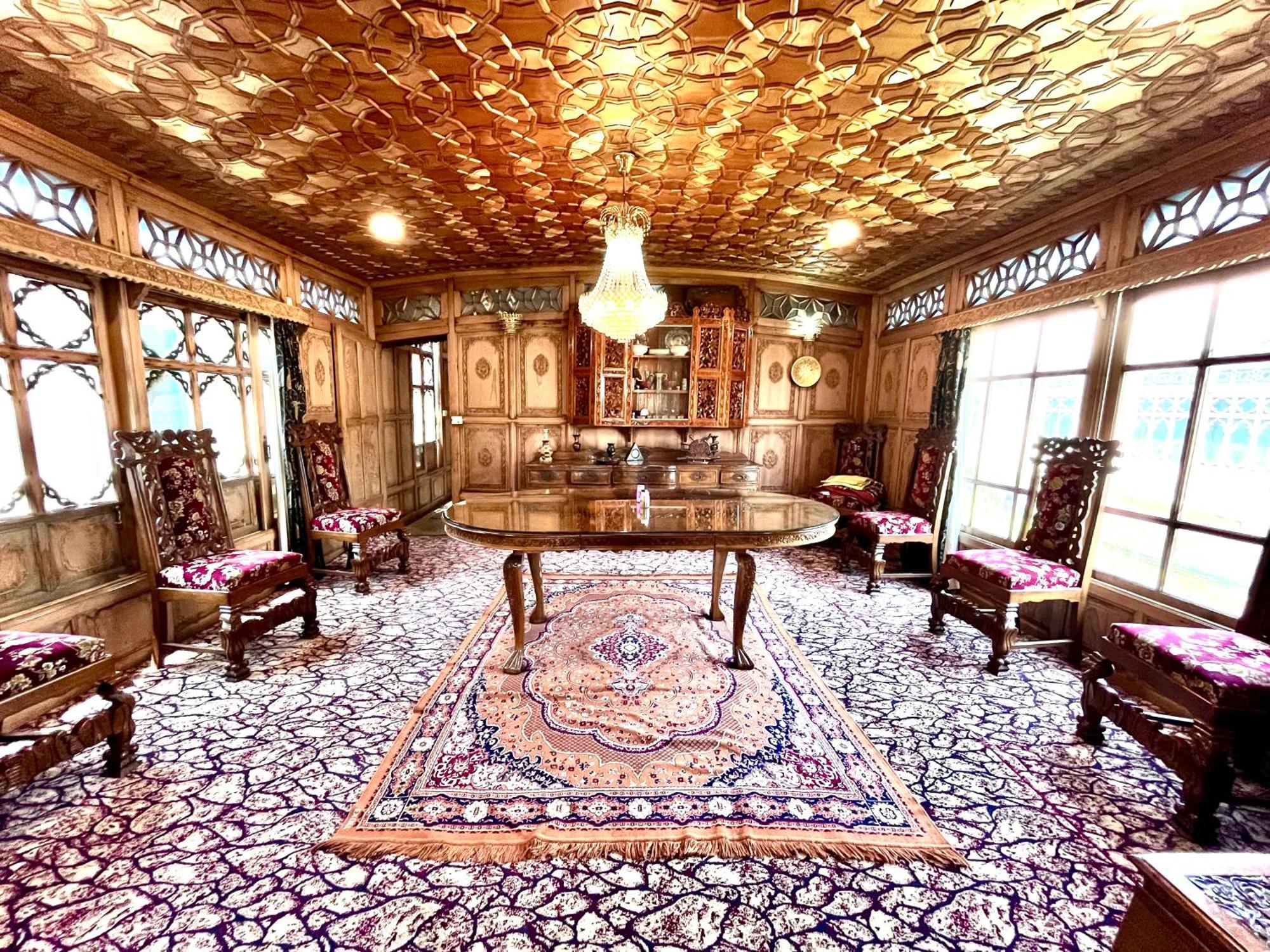 Botel Floating Shanghai Group Of Houseboats 4*