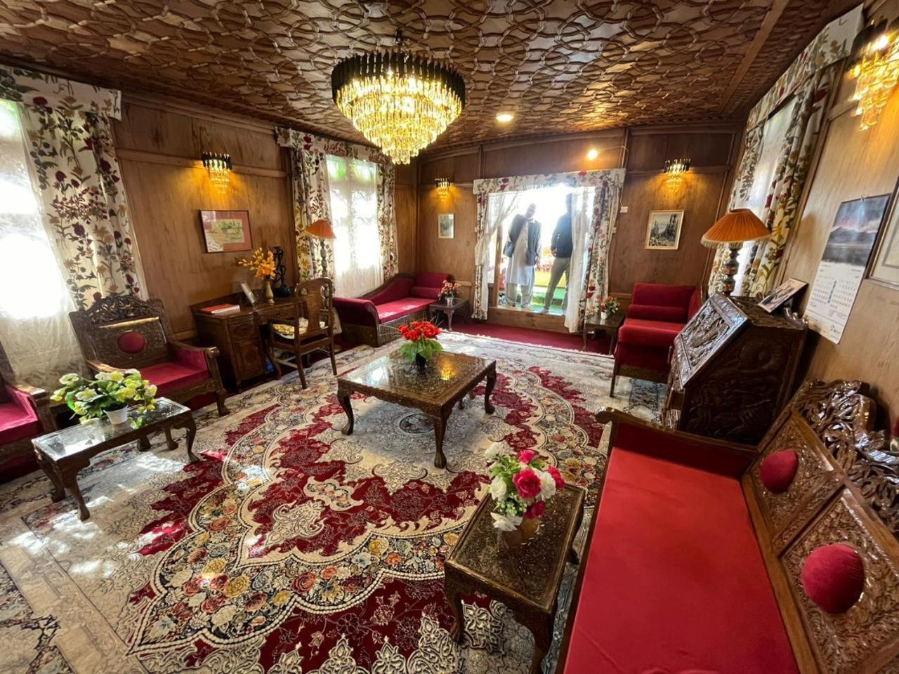 Hotel Hb Alps Houseboat 5*