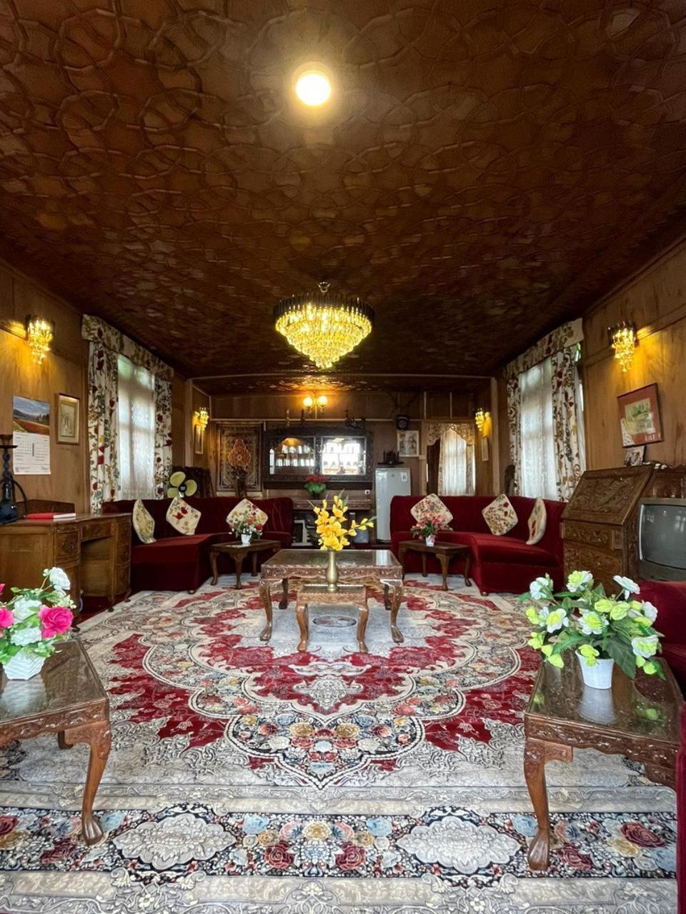 Hotel Hb Alps Houseboat