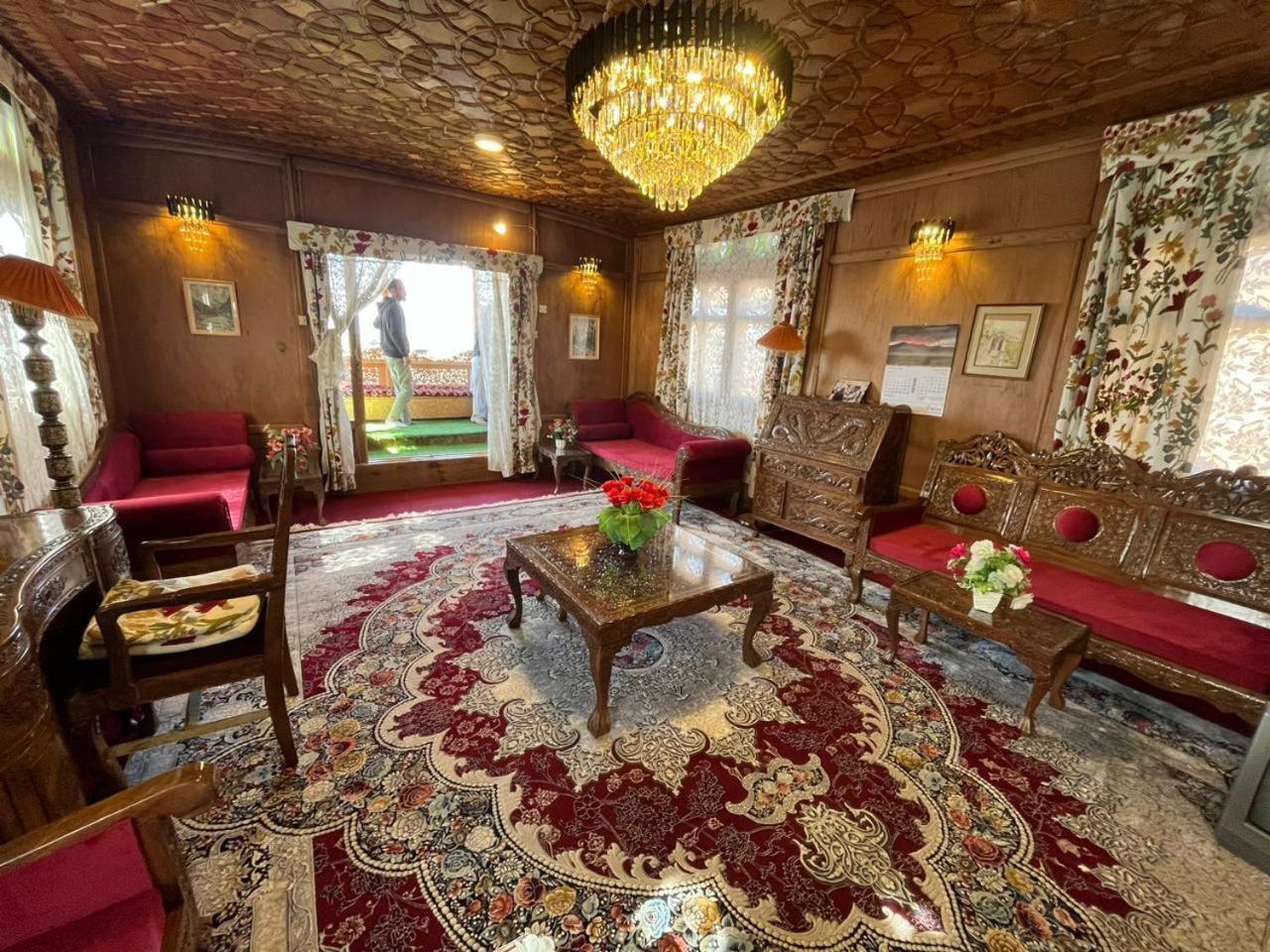 Hb Alps Houseboat 5*