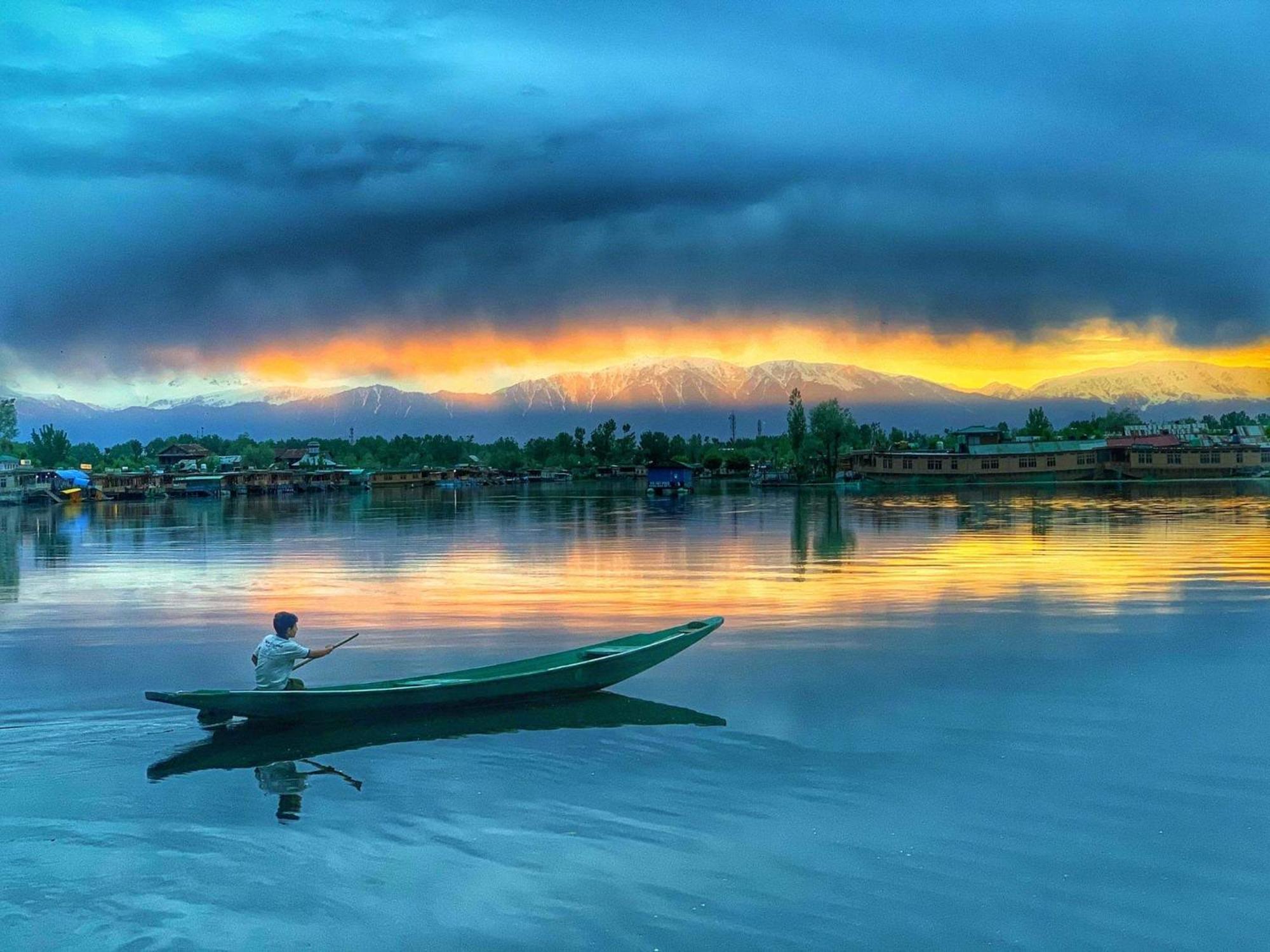 Houseboat New Pride Of Kashmir