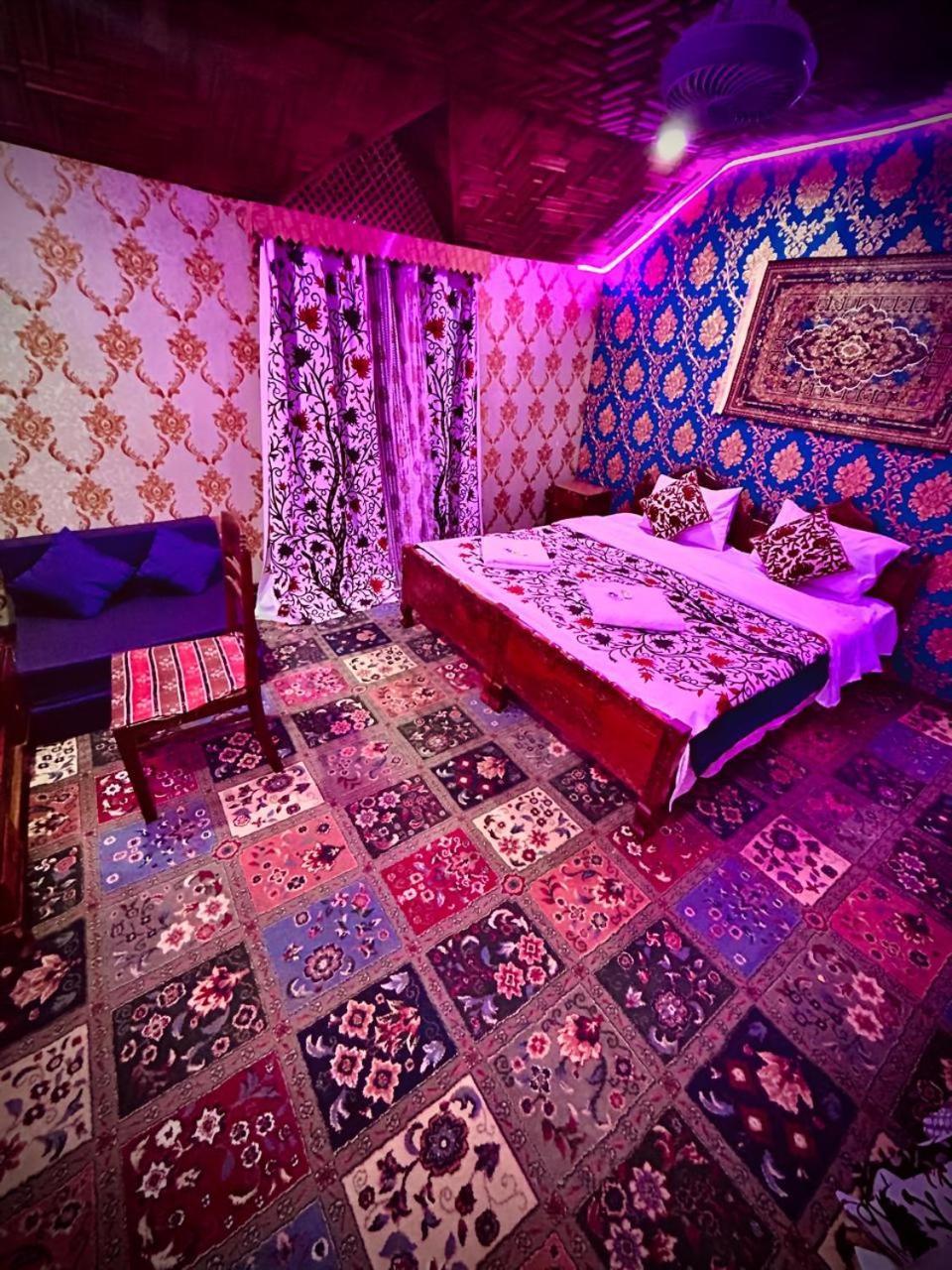 Hareem Group Of Houseboats 4*