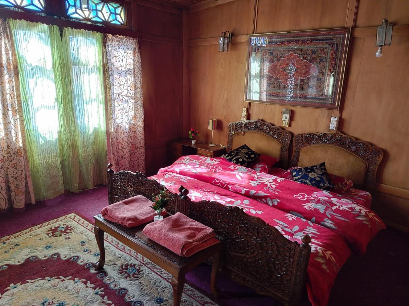 Hareem Group Of Houseboats 4*