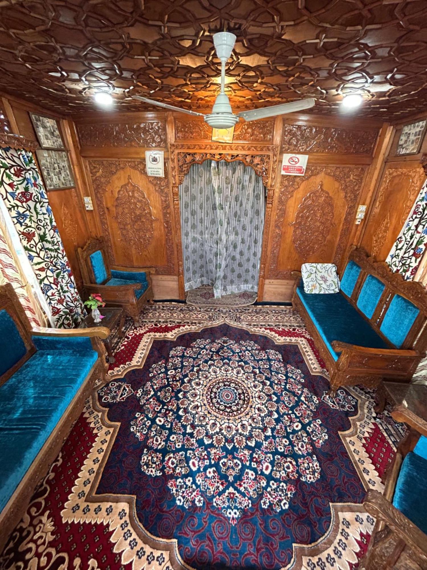 Hareem Group Of Houseboats Hotel 4*