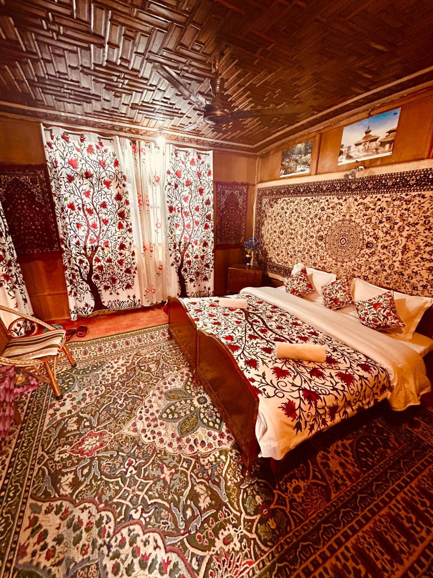 Hotel Hareem Group Of Houseboats 4*