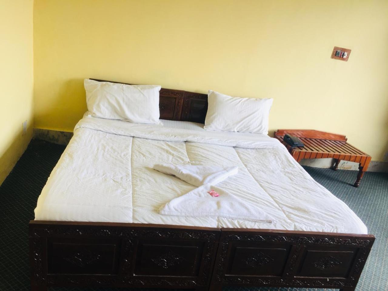 Kashmir Hill Town 3*