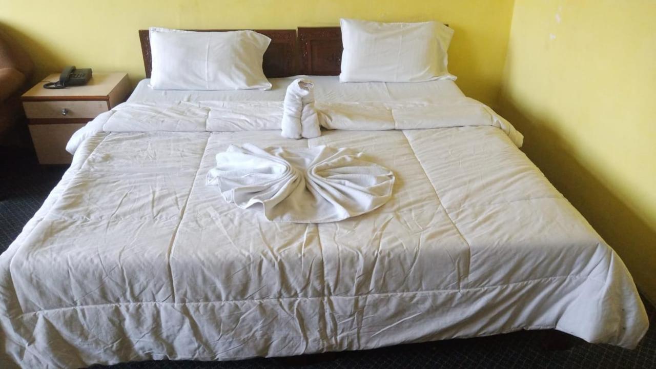 Kashmir Hill Town Hotel Srinagar (Jammu and Kashmir)