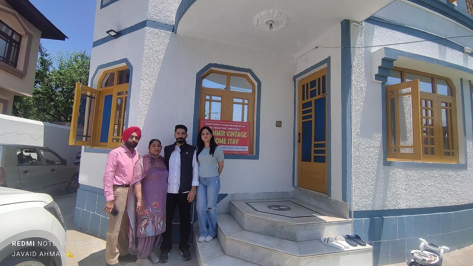 Kashmir Vintage Homestay *