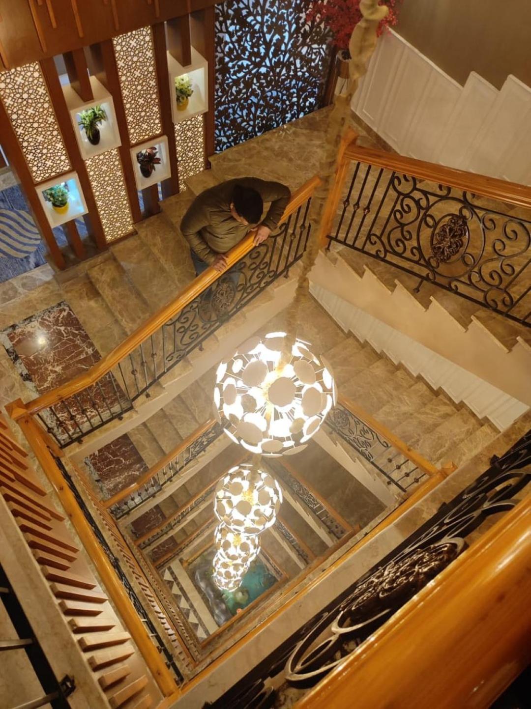 Meerz 5* Srinagar (Jammu and Kashmir)