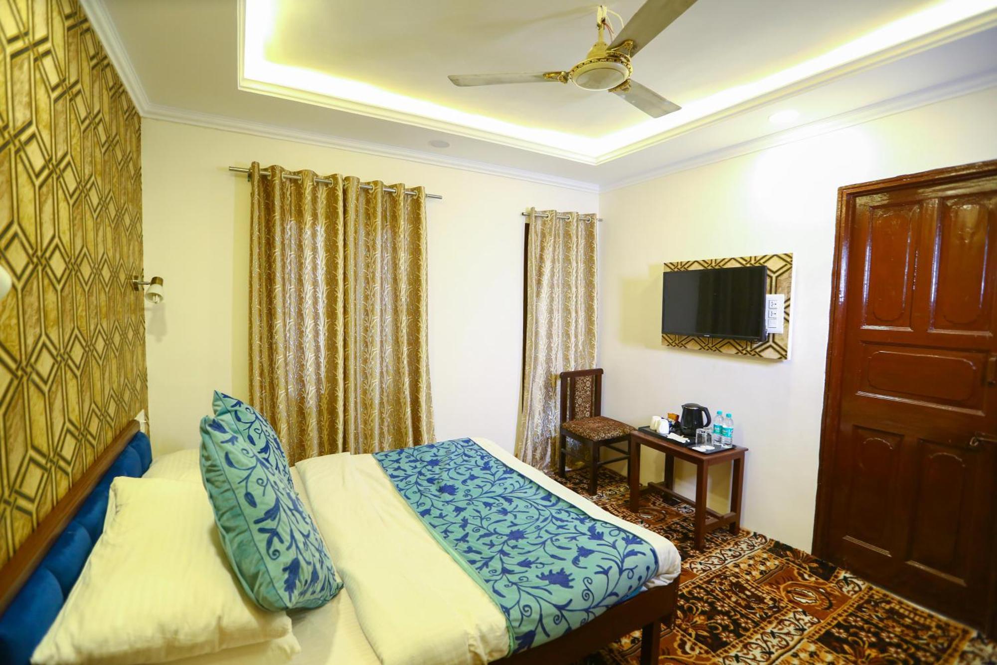 Aashiyana By Elegant Hotel Srinagar (Jammu and Kashmir)