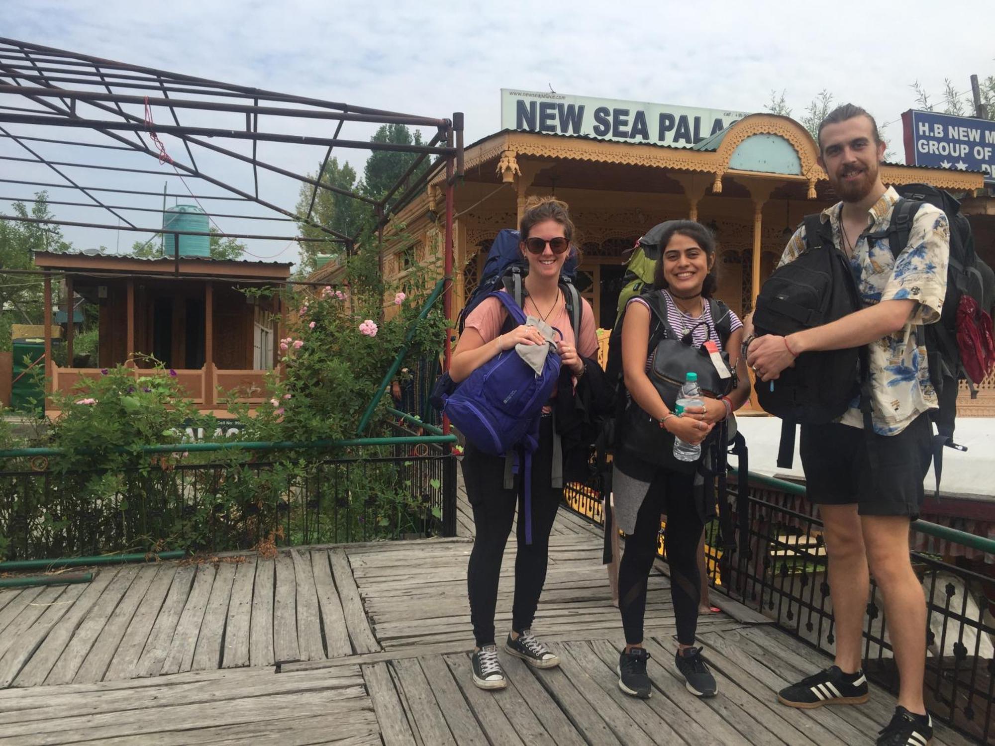 New Sea Palace Houseboats 4*