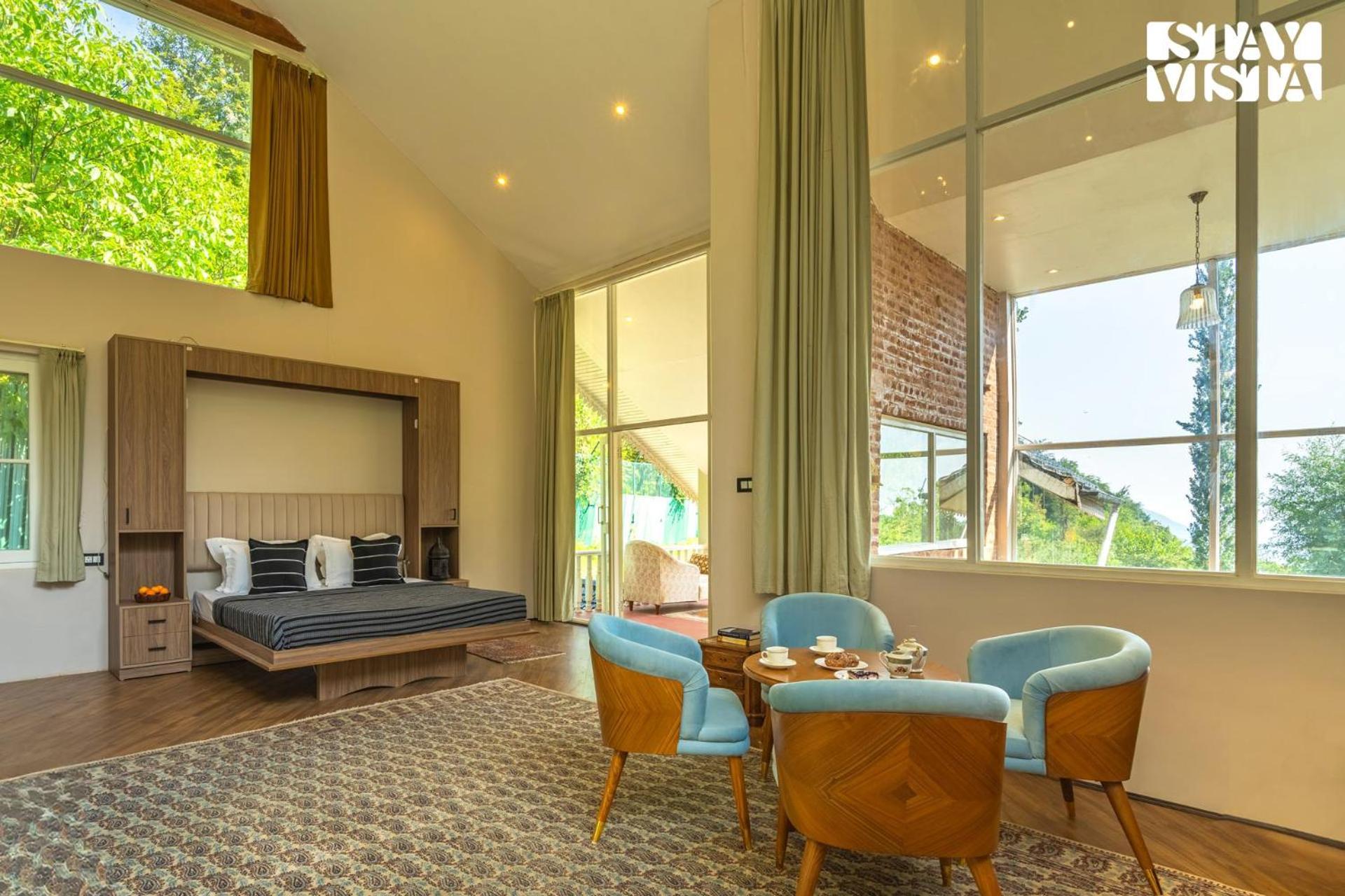 Stayvista At Aaram Gah With Lawn, Bonfire, Bbq Villa