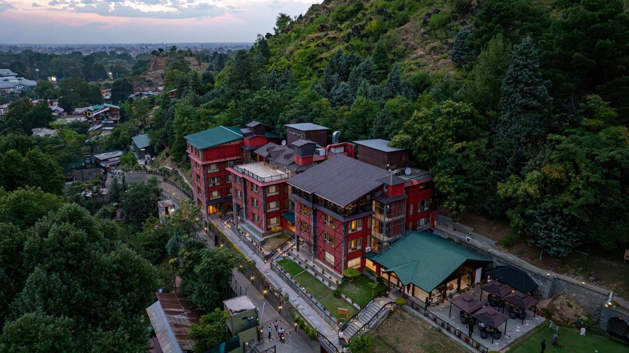 Golden Tulip 4* Srinagar (Jammu and Kashmir)