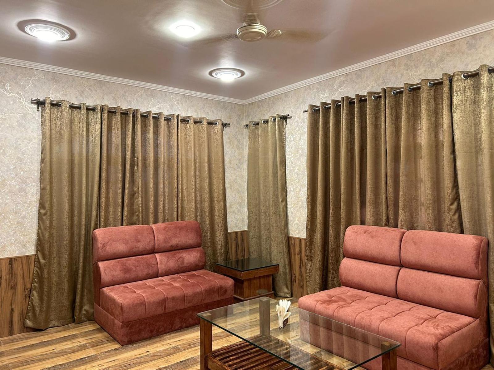 Homestay Ginkgo Leaf Srinagar (Jammu and Kashmir)