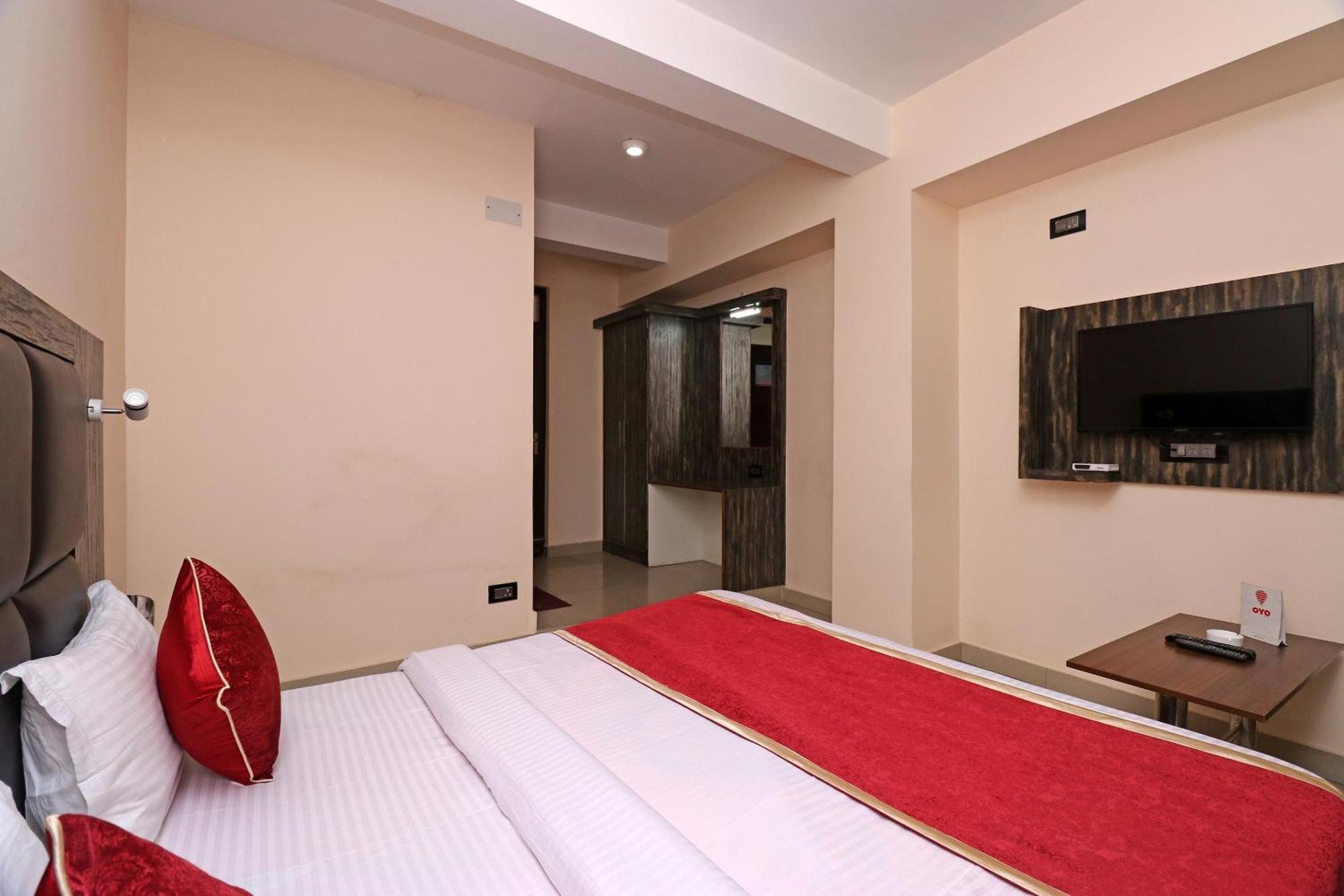 Hotel O Abc Residency Srinagar (Jammu and Kashmir)