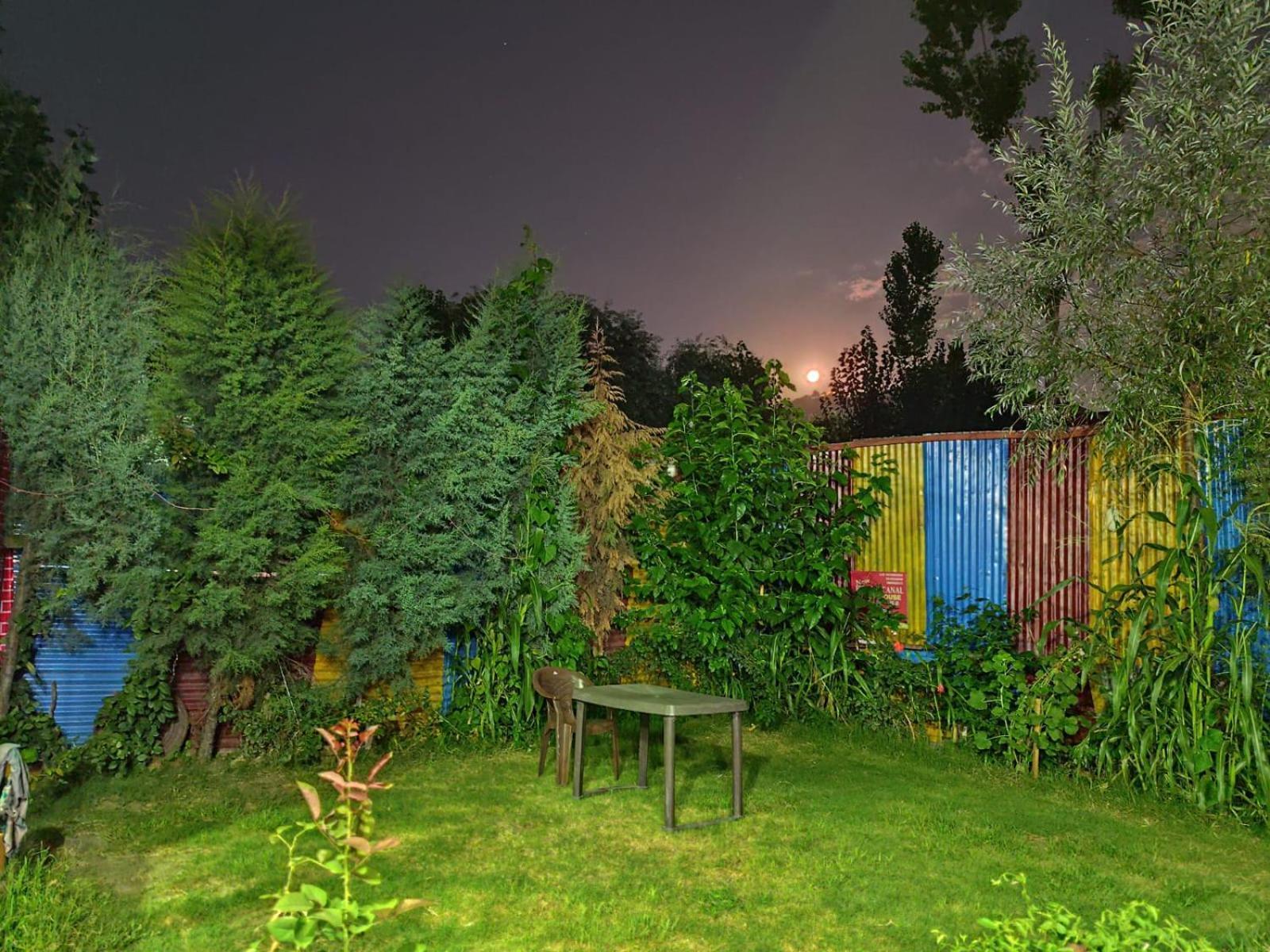 Homestay Shamus Javed Homestay Srinagar (Jammu and Kashmir)