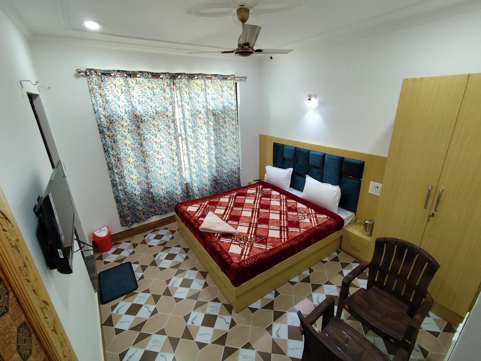 The Heaven Tree Hotel 3*