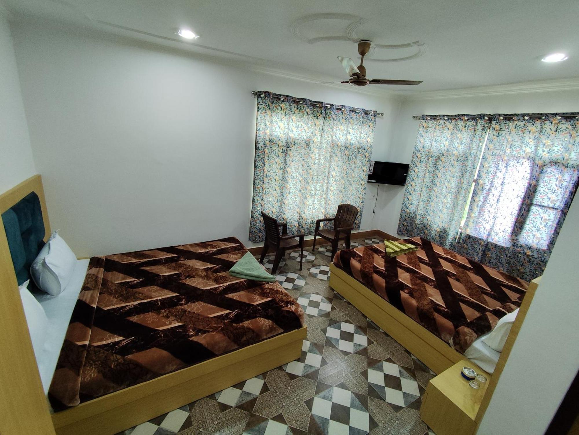 The Heaven Tree Hotel 3*