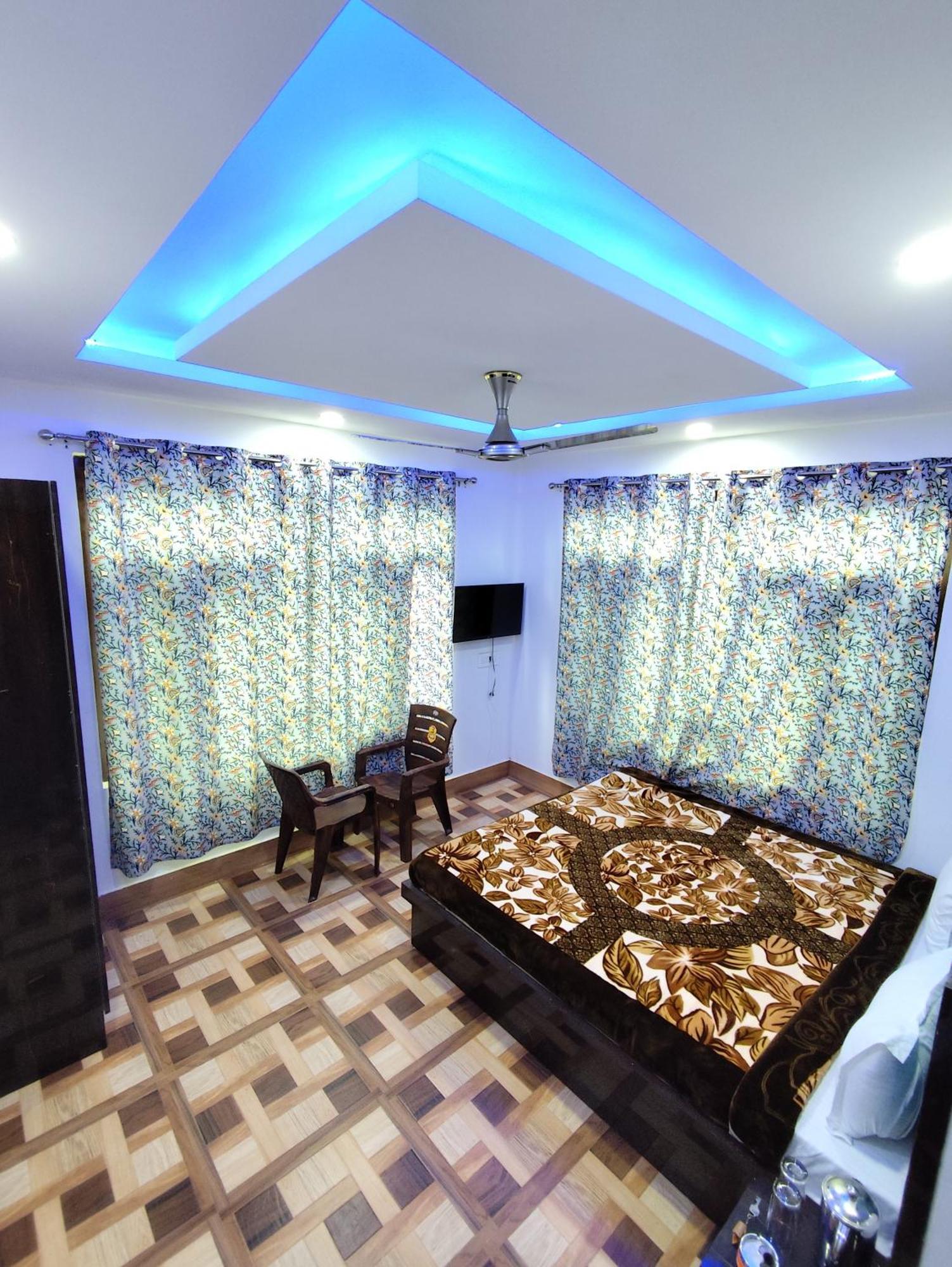Hotel The Heaven Tree 3*