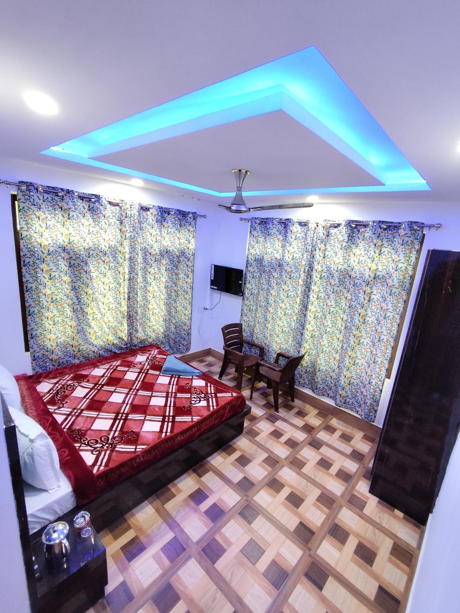 Hotel The Heaven Tree 3*