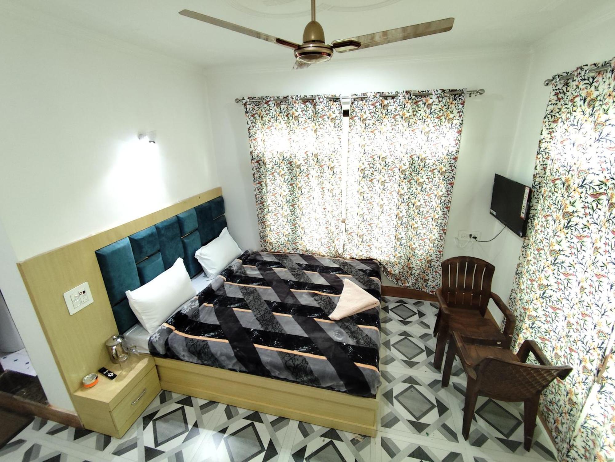 The Heaven Tree Hotel 3*