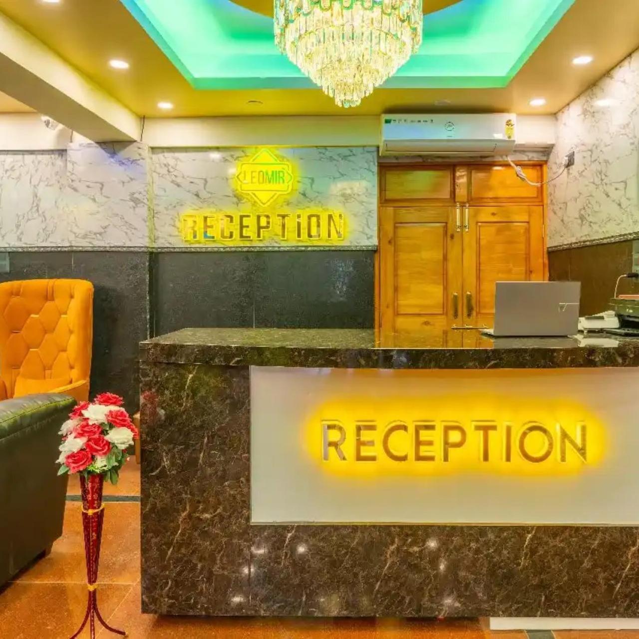 Leomir & Restaurant Hotel 3*