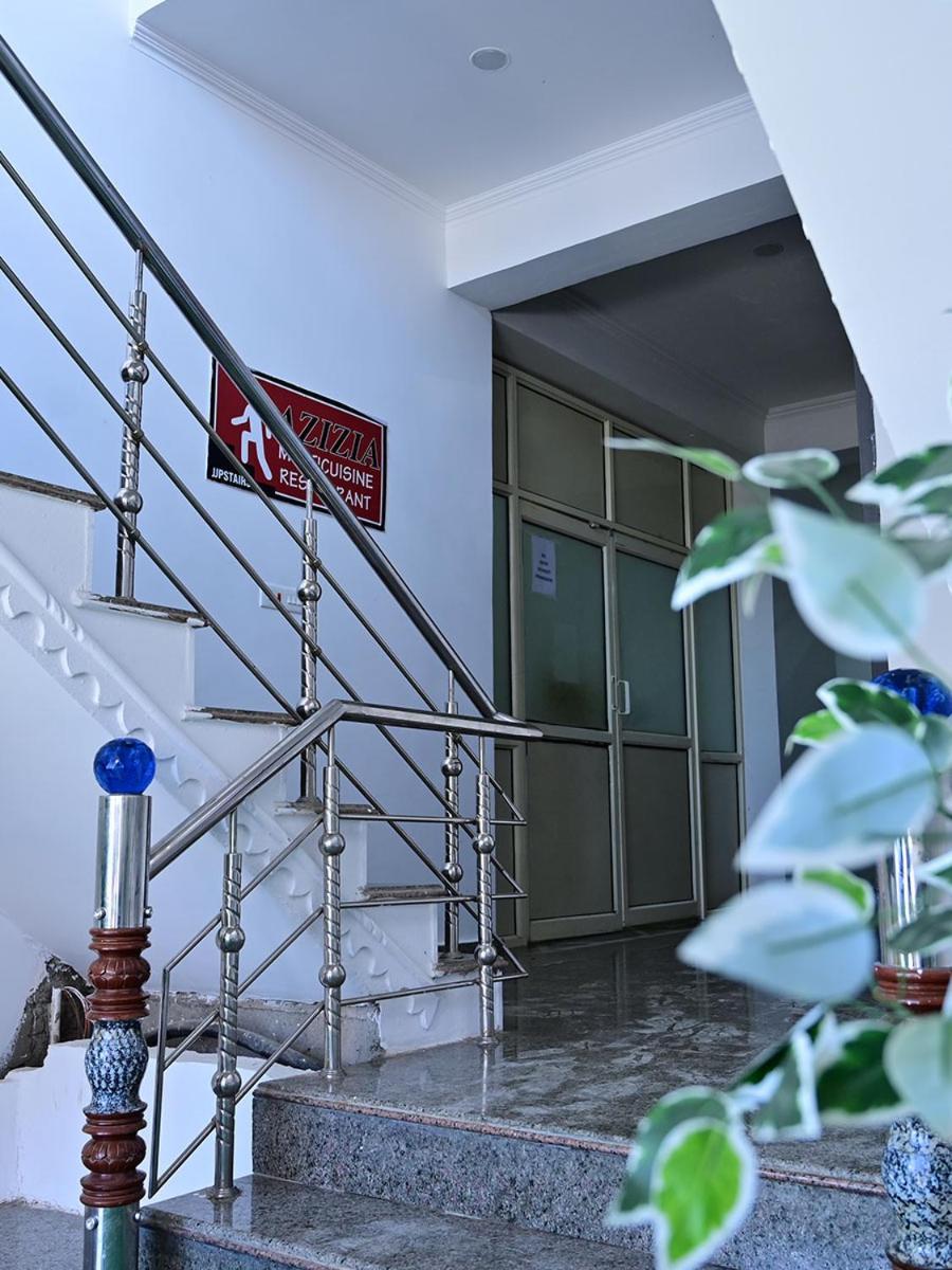 Azizia Hotel Srinagar (Jammu and Kashmir)