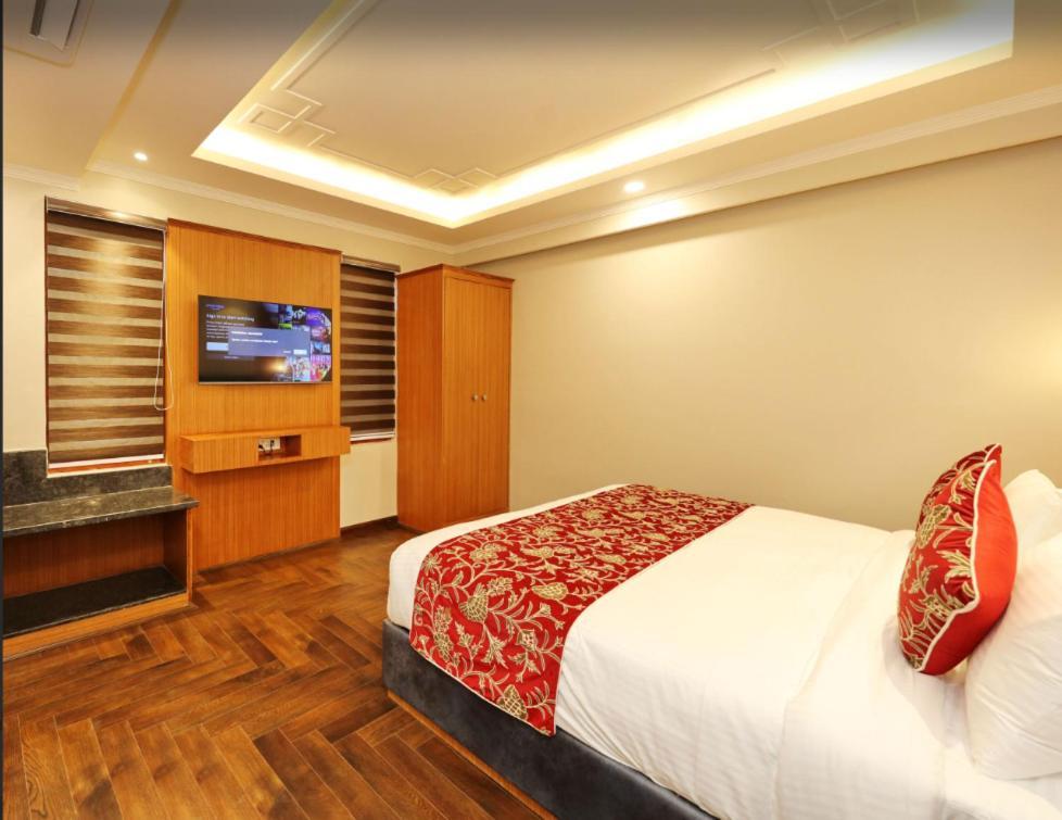 Blanco Hotel Srinagar (Jammu and Kashmir)
