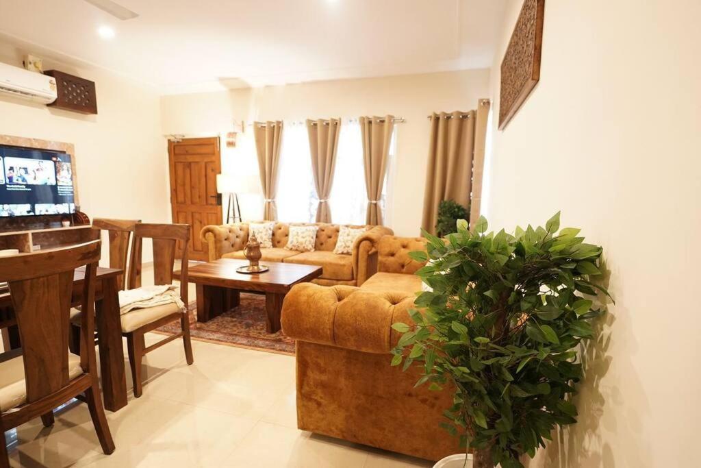 Apartment Walisons Spirea 3 Bhk B1