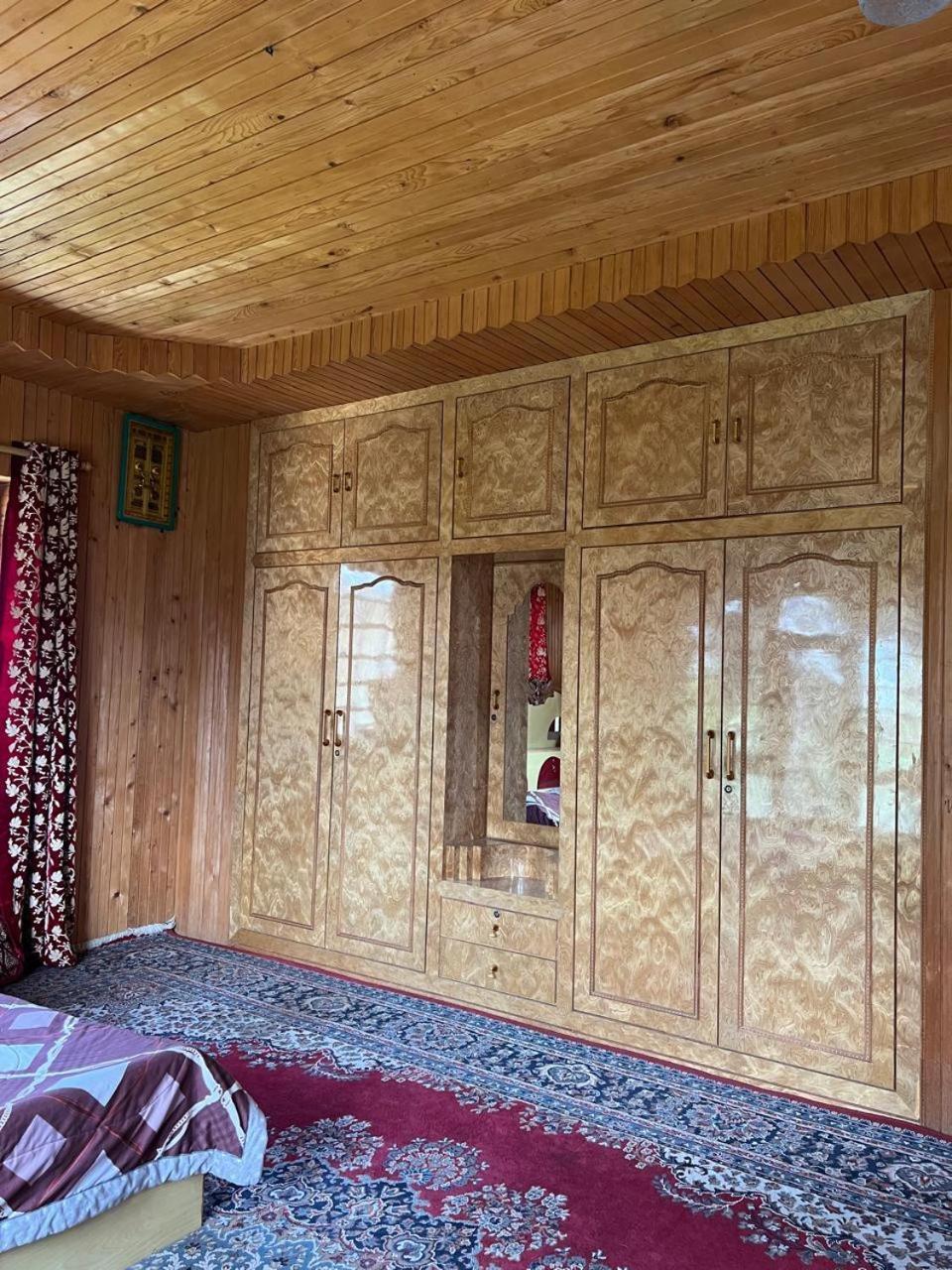 Bluebird Retreat Holiday home Srinagar (Jammu and Kashmir)